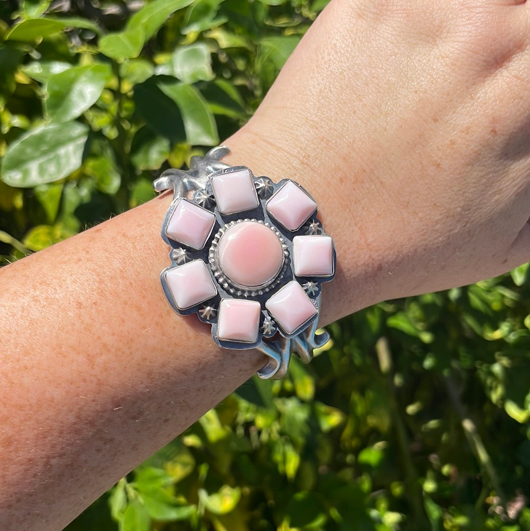 Handcrafted Queen Pink Conch Shell & Sterling Silver Cluster Cuff Bracelet Signed F.L Begay /