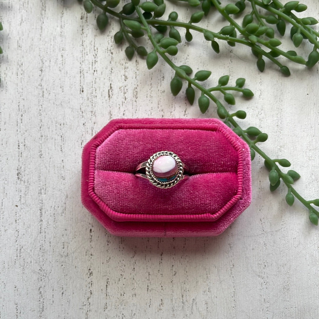 Beautiful Handcrafted Sterling Silver Pink Dream Twist Round Ring Signed