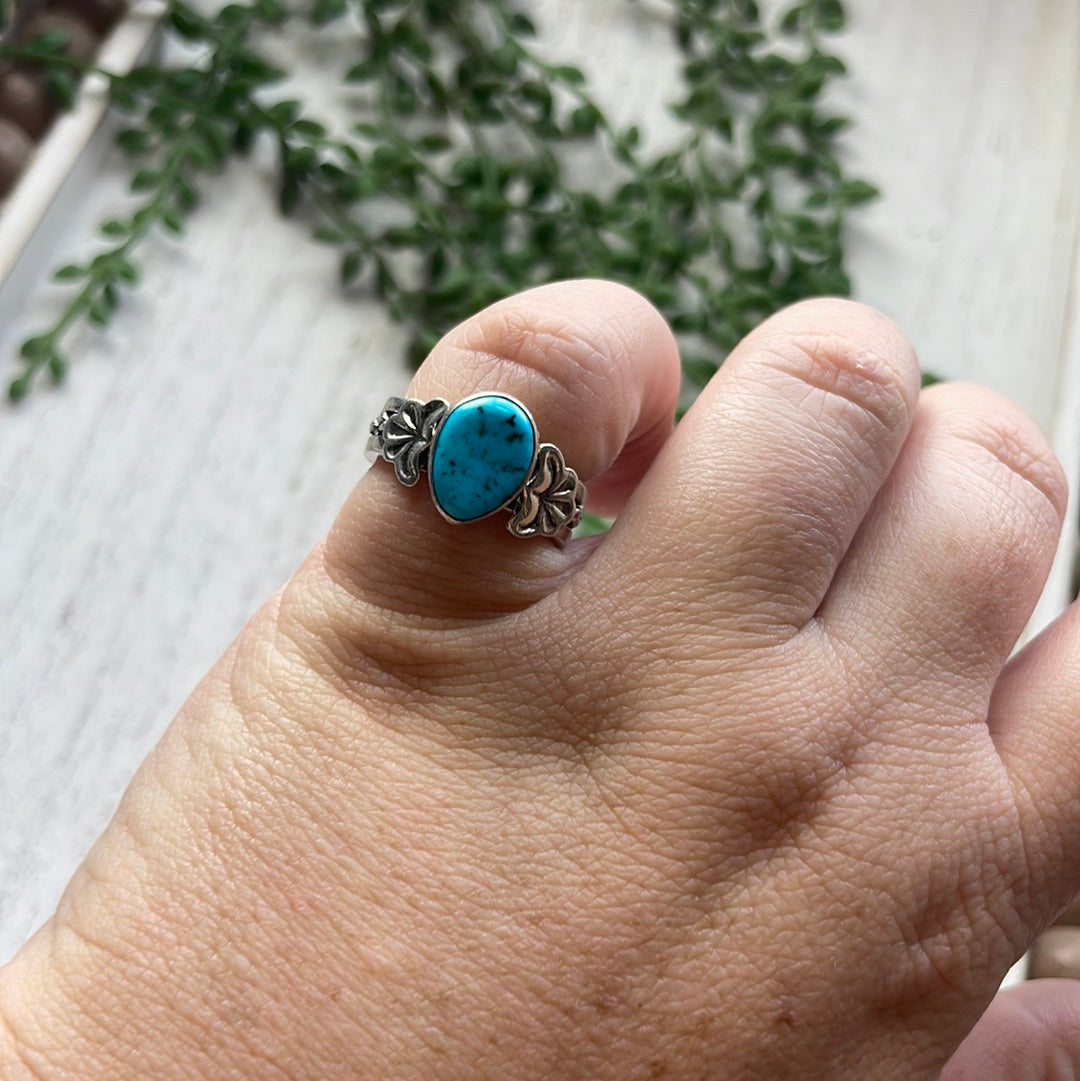Handcrafted Sterling Silver Single Stone Turquoise Twisted Band Ring