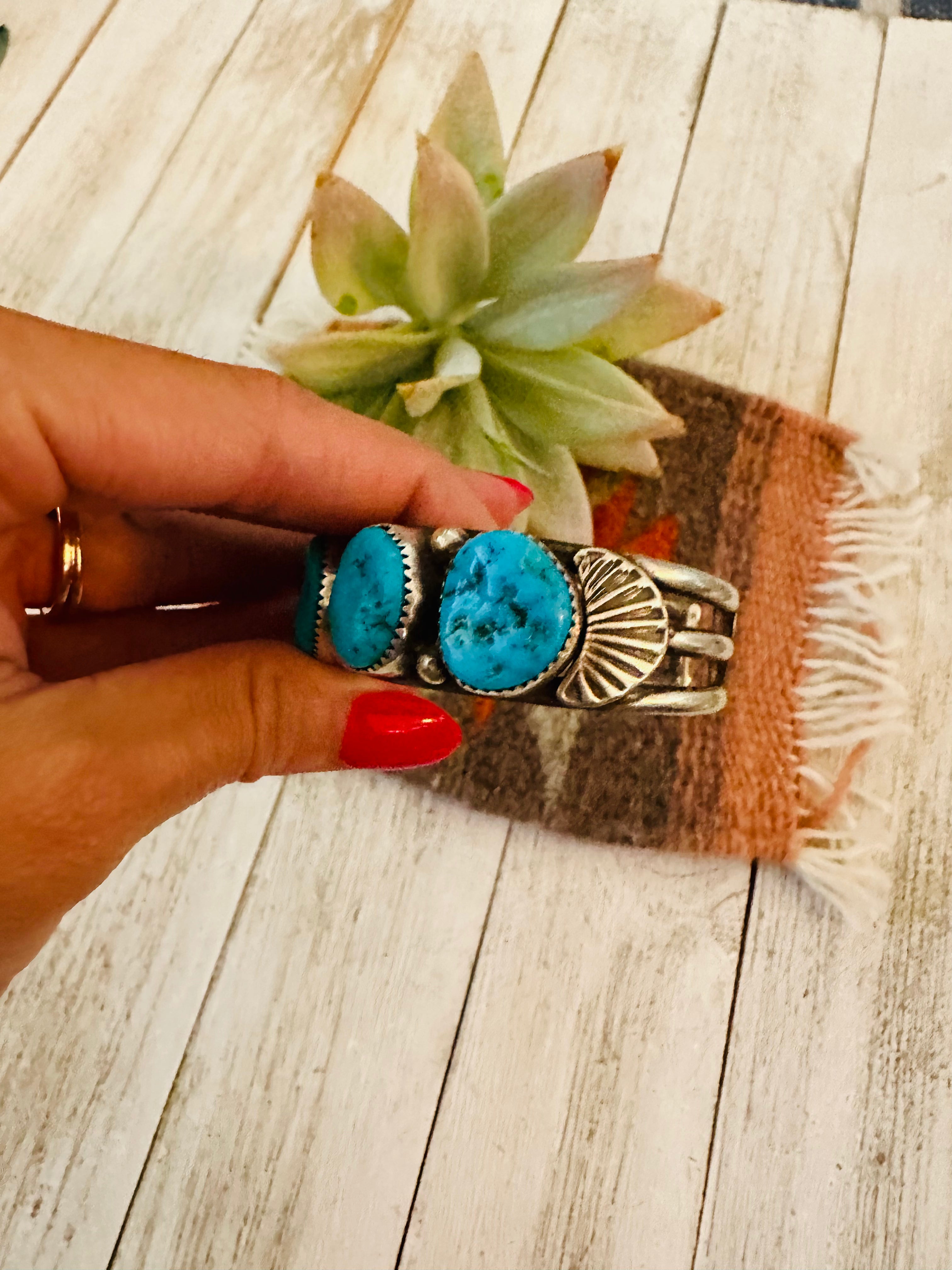 Navajo Old Pawn Vintage Kingman Turquoise & Sterling Silver Cuff Bracelet /