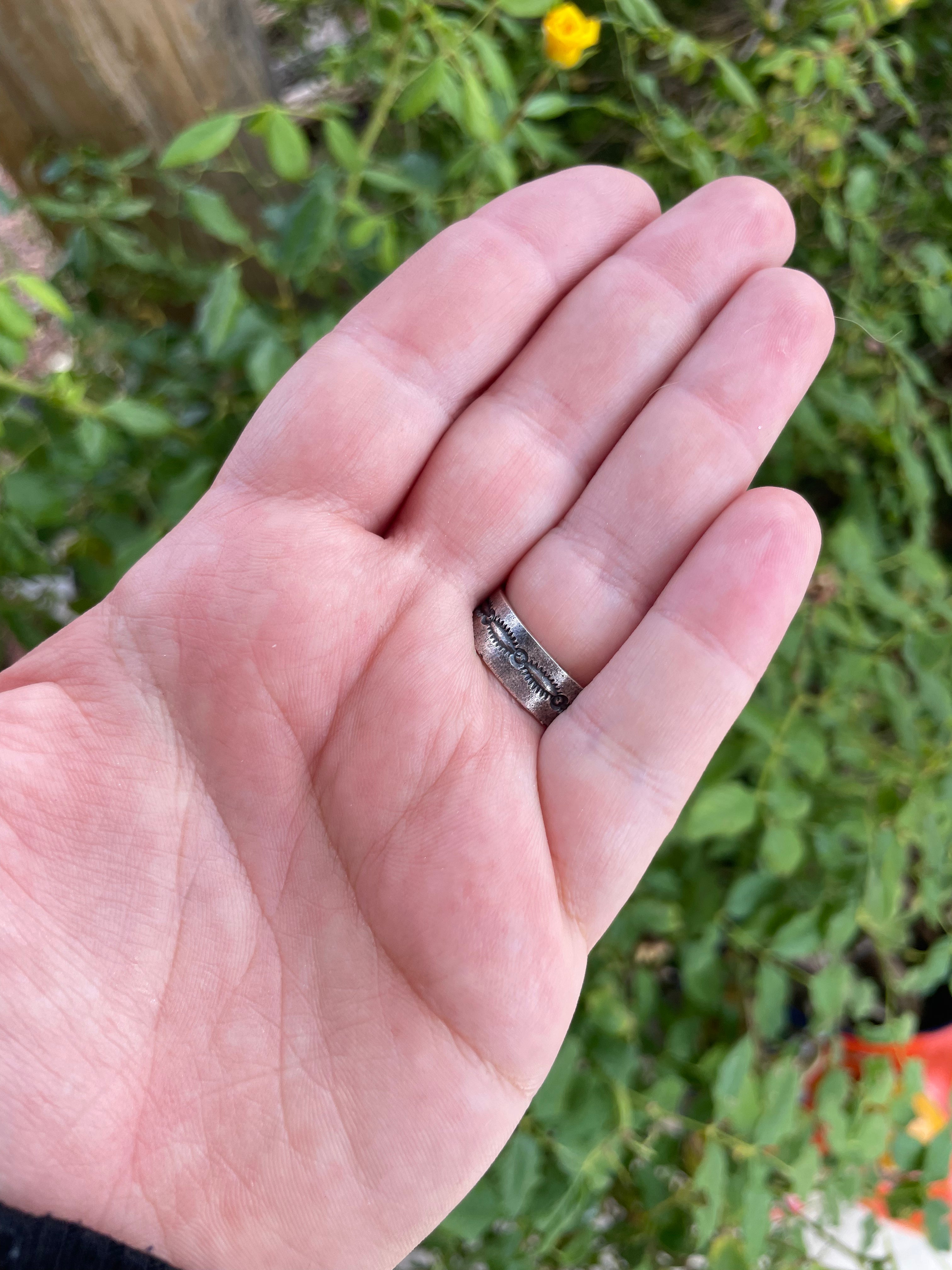 Gorgeous Handcrafted Pink Conch And Sterling Silver Adjustable Flower Ring Signed K Billah