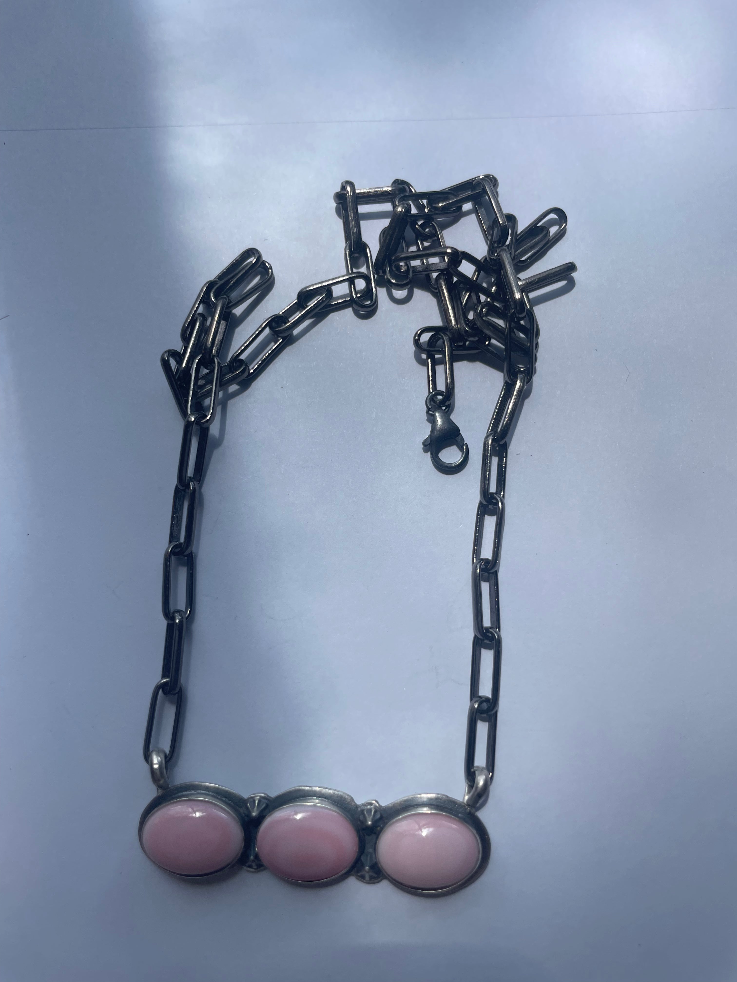 Handcrafted Queen Pink Conch Shell And Sterling Silver 3 Stone Bar Necklace Signed