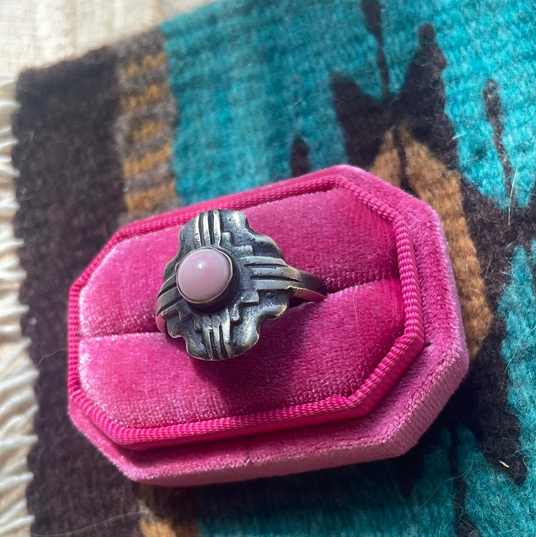Handcrafted Sterling Silver & Pink Conch Ring Signed Chimney Butte