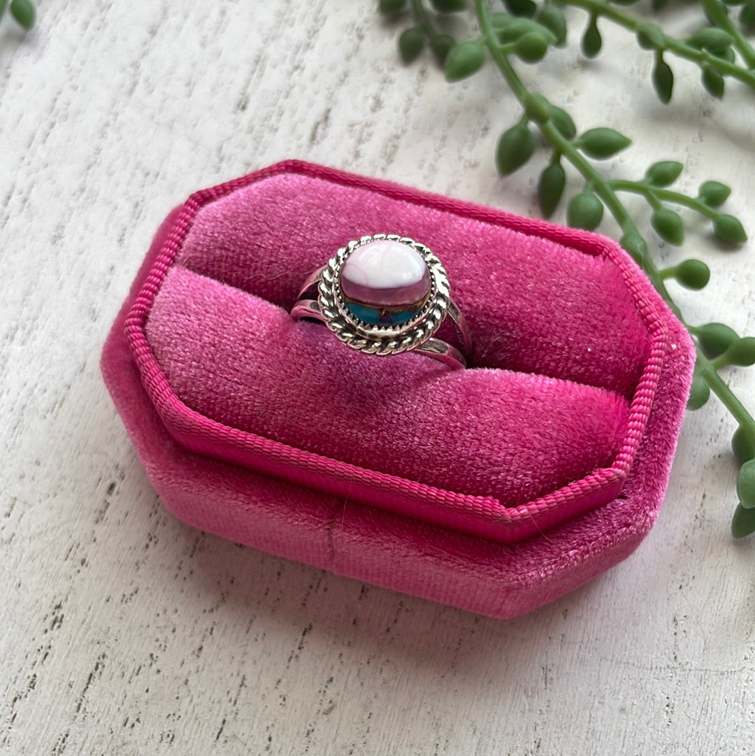 Beautiful Handcrafted Sterling Silver Pink Dream Twist Round Ring Signed