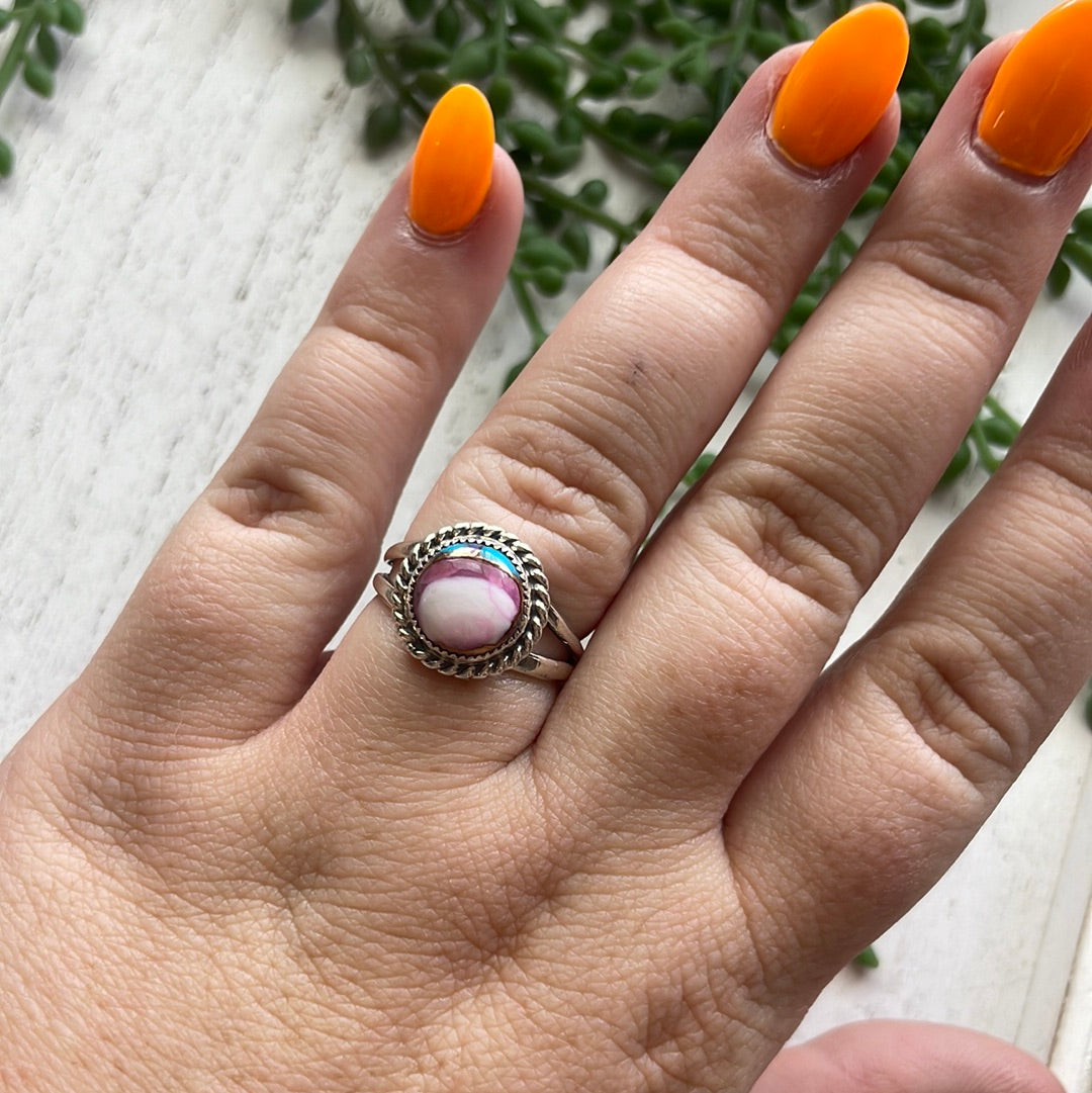 Beautiful Handcrafted Sterling Silver Pink Dream Twist Round Ring Signed