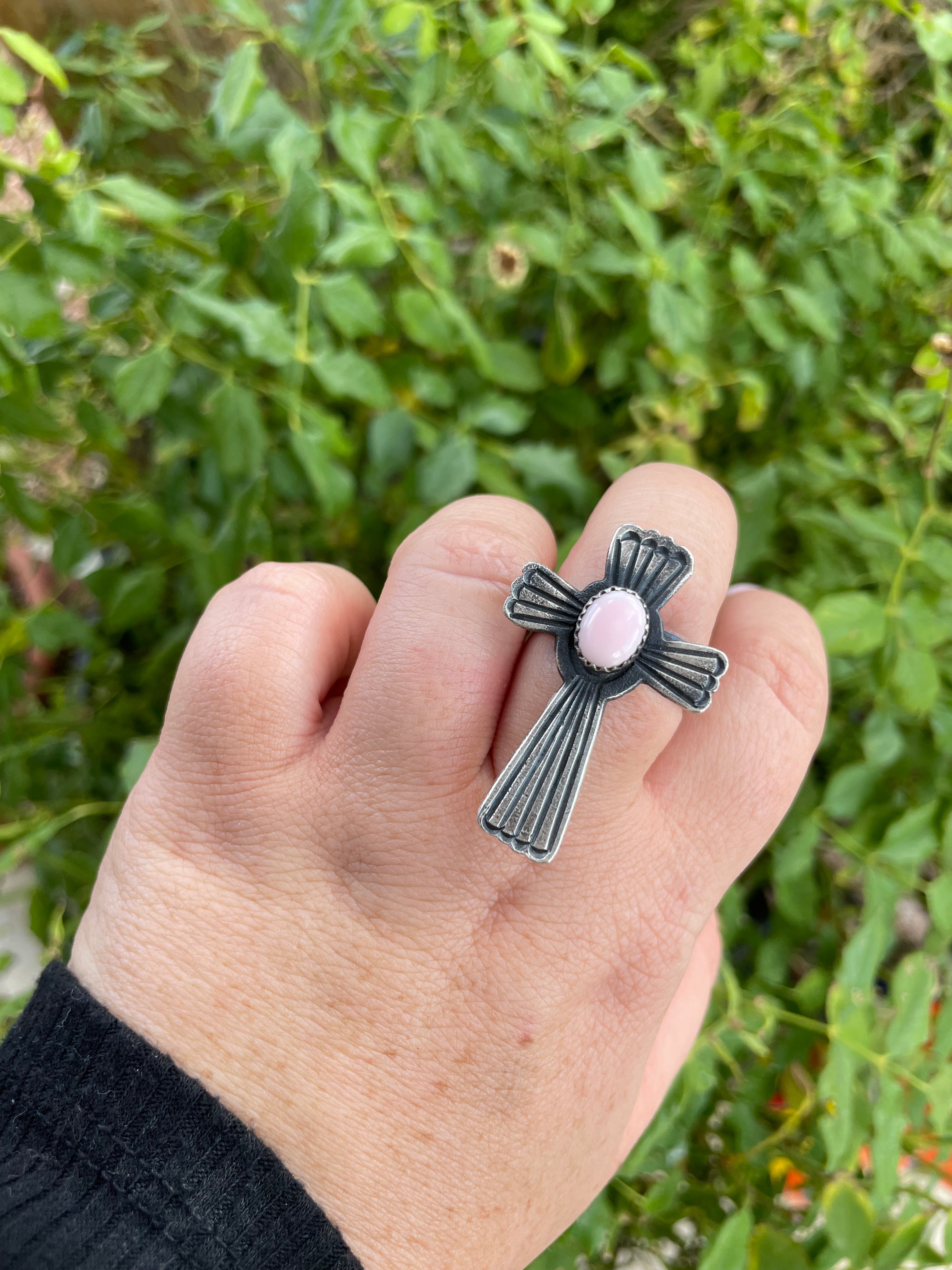 Gorgeous Handcrafted Pink Conch And Sterling Silver Adjustable Cross Ring Signed K Billah