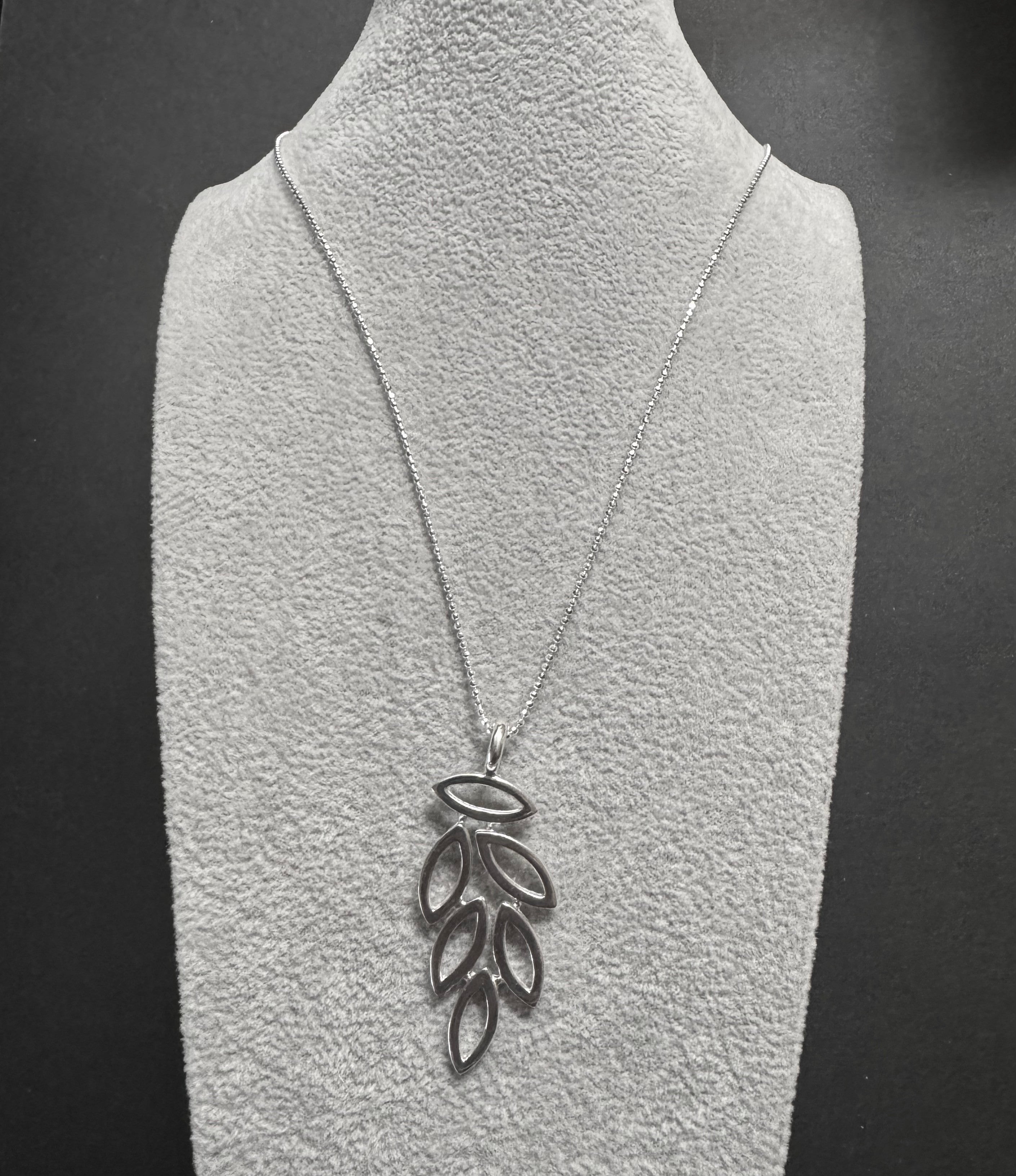 Sterling Silver Leaf Cluster Pendant & Necklace