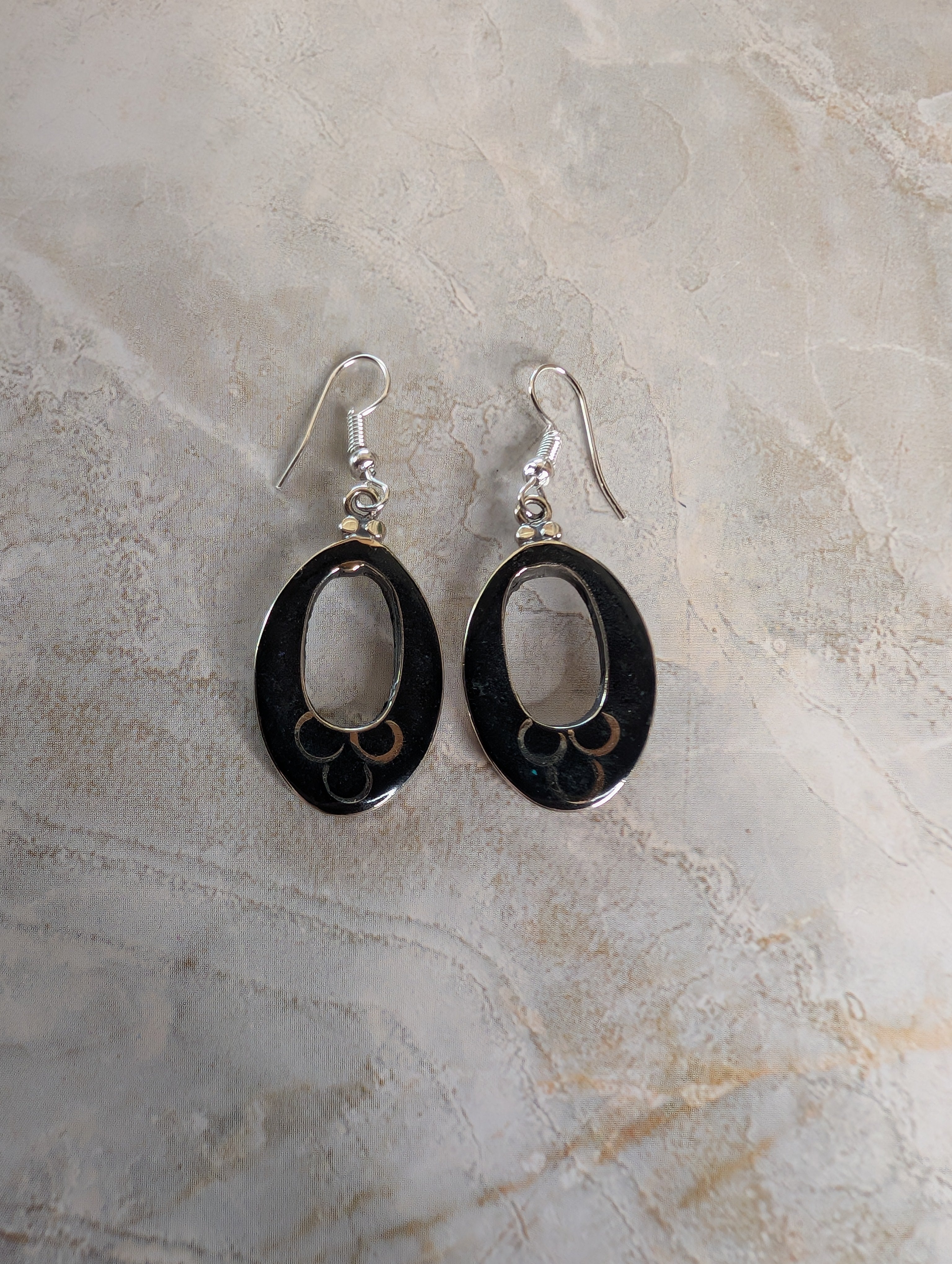 Southwestern Black Onyx Oval Dangle Earrings