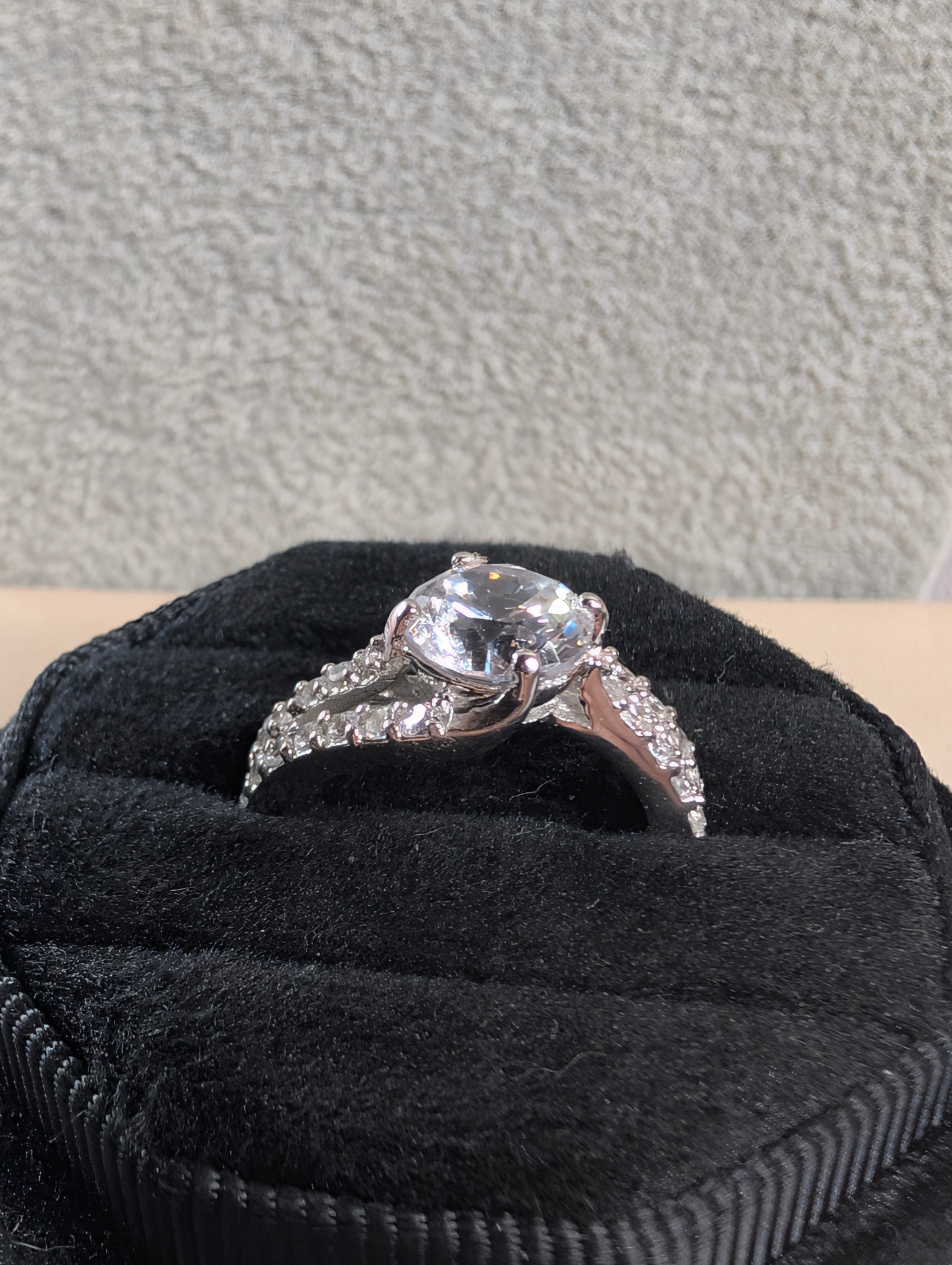 Sterling Silver CZ Fully Paved Inlay Ring With Bezel Set Gemstone Size 6