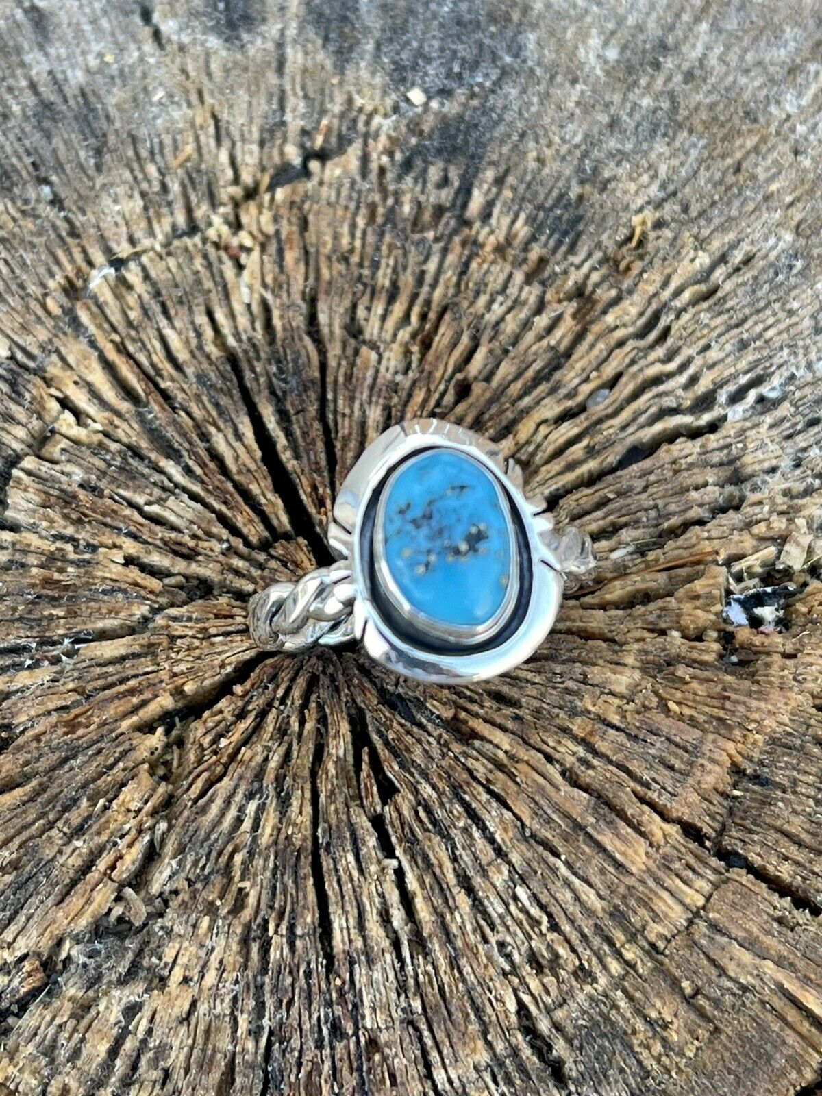 Handcrafted Sterling Silver Kingman Turquoise Rope Ring