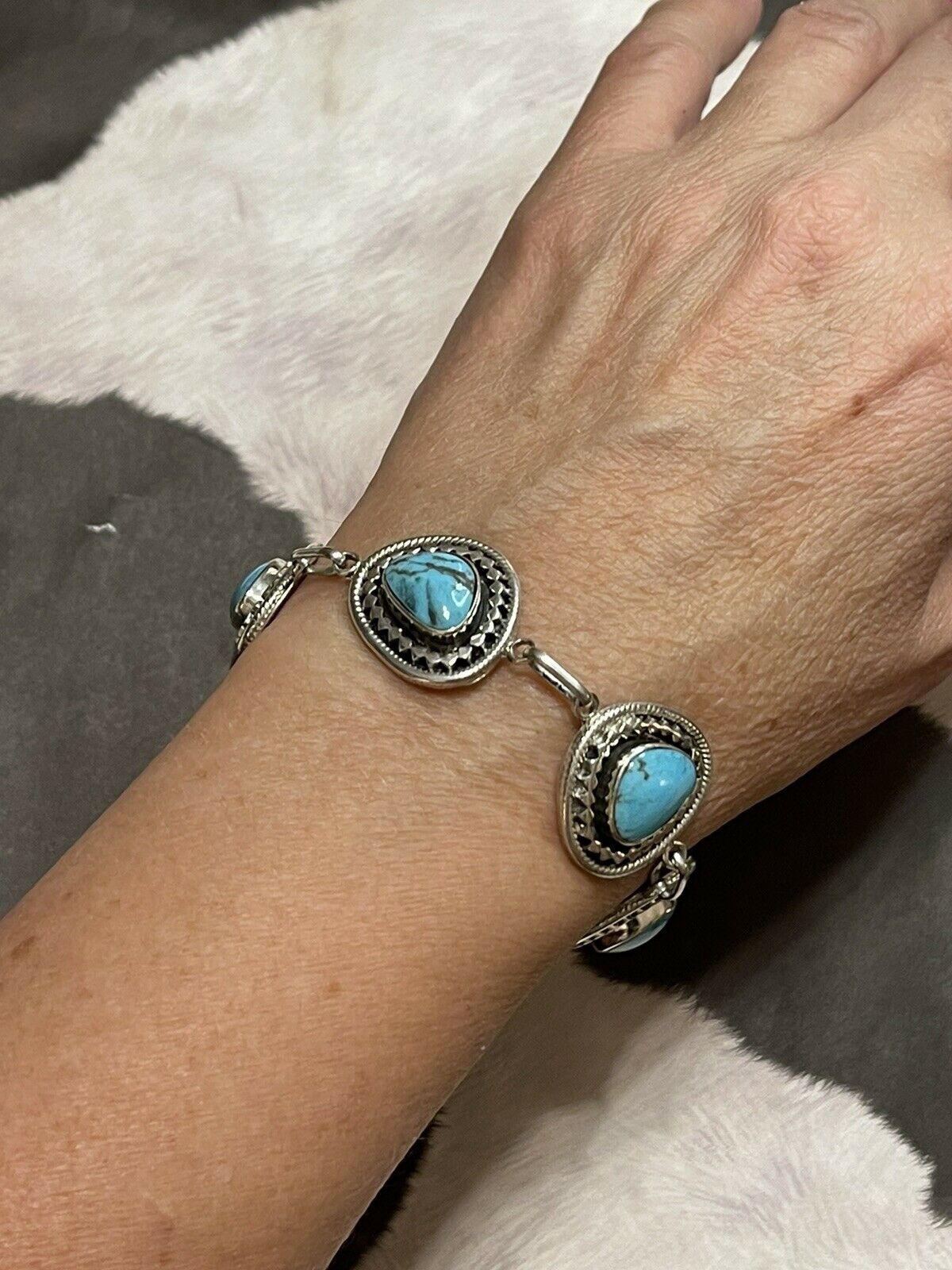 Handcrafted Sweet Kingman Turquoise & Sterling Silver Twist Link Bracelet