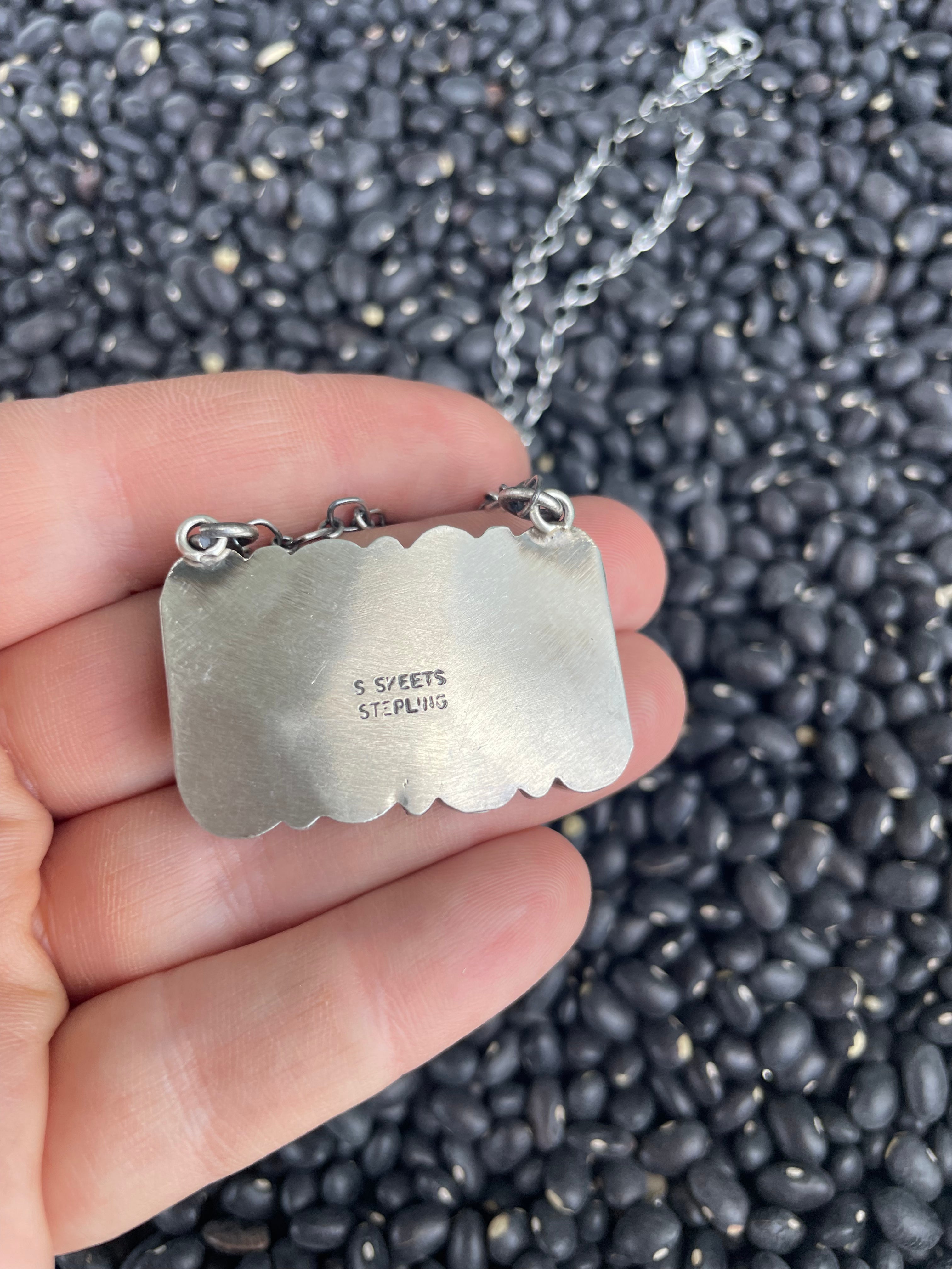 8 Stone Queen Pink Conch Shell And Sterling Silver Necklace Signed