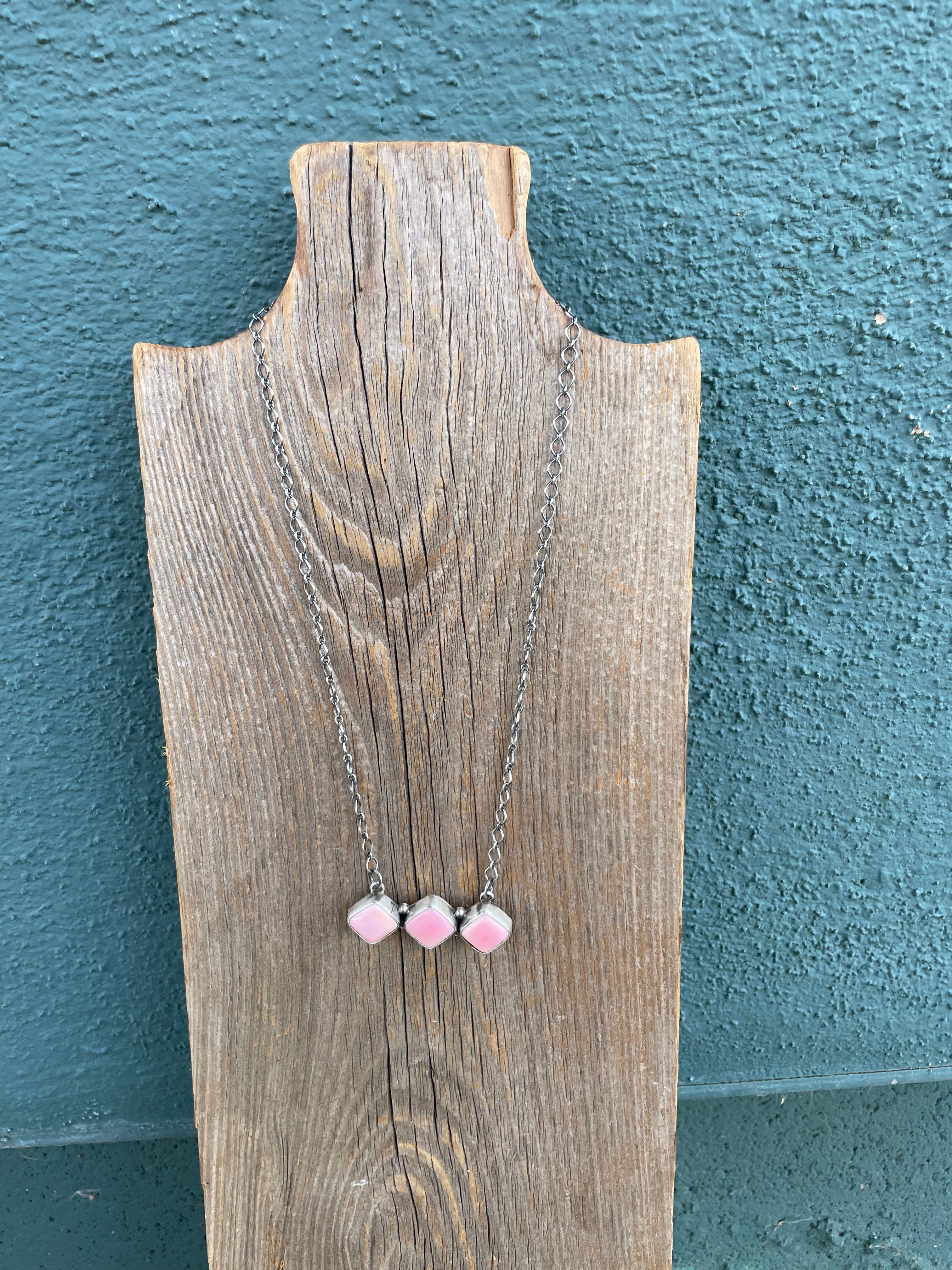 Handcrafted Queen Pink Conch Shell And Sterling Silver 3 Stone Bar Necklace Signed