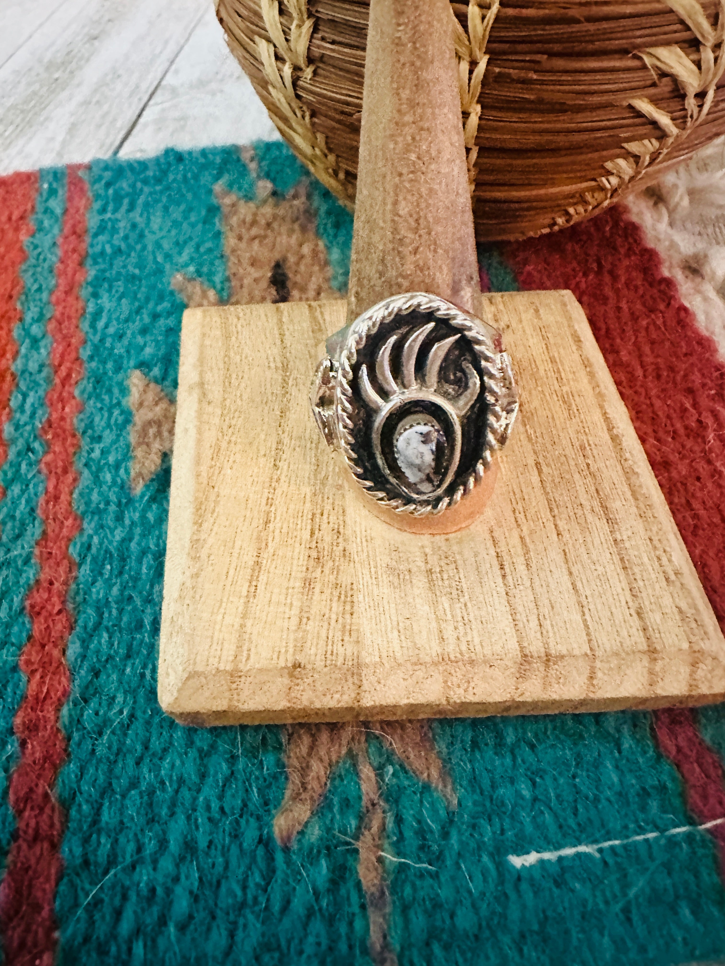 Navajo White Buffalo & Sterling Silver Bear Paw Cigar Band Ring Size 11