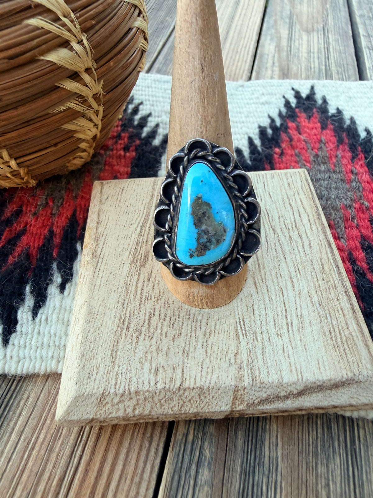 Old Pawn Handcrafted Turquoise & Sterling Silver Ring Size 9