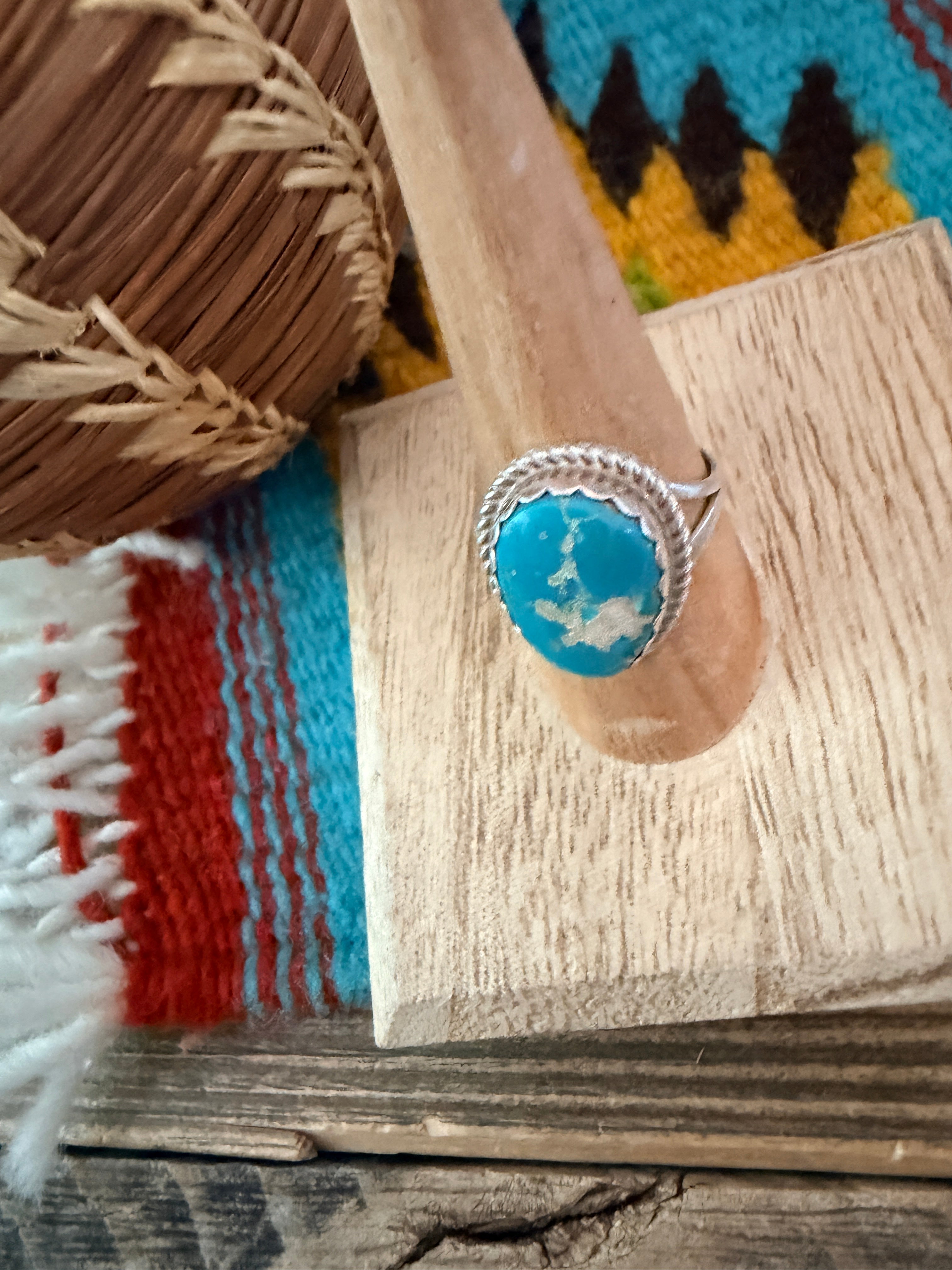 Old Pawn Handcrafted Turquoise & Sterling Silver Ring Size 9