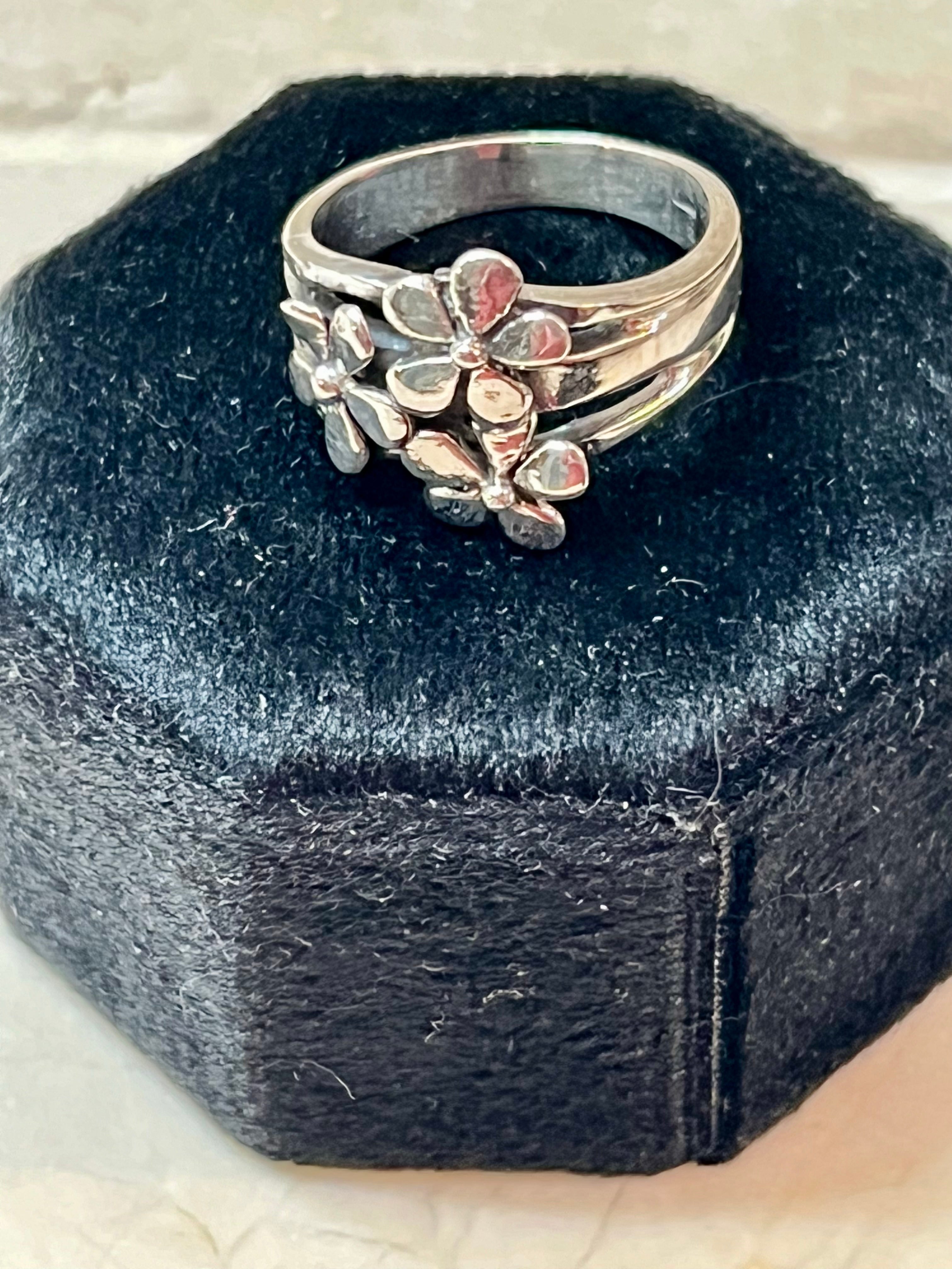 Pretty As 3 Flowers Sterling Silver Ring