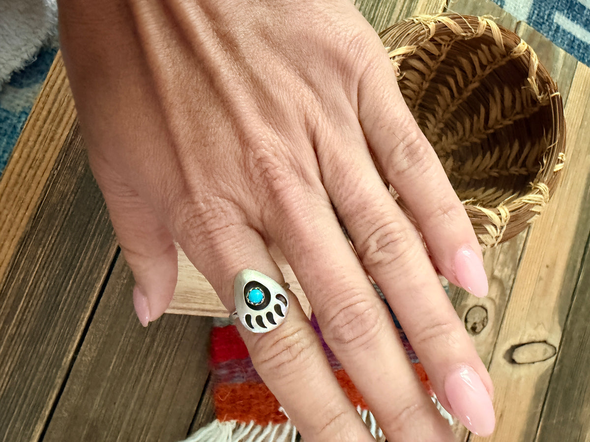 Old Pawn Handcrafted Turquoise & Sterling Silver Bear Paw Ring Size 4.75