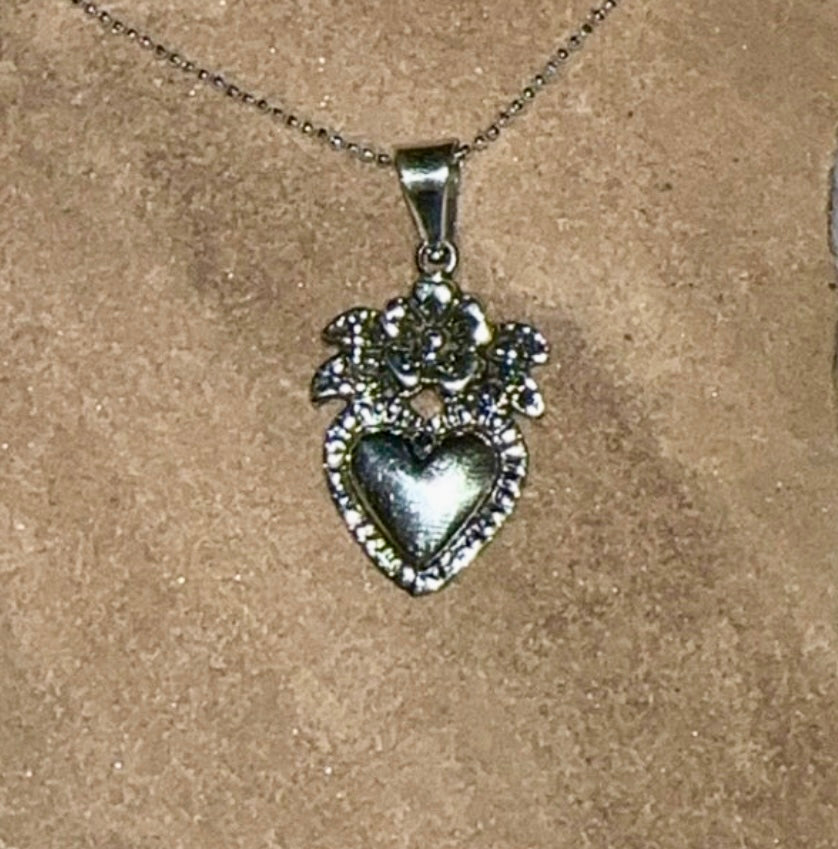 Milagro Heart w/ Flower