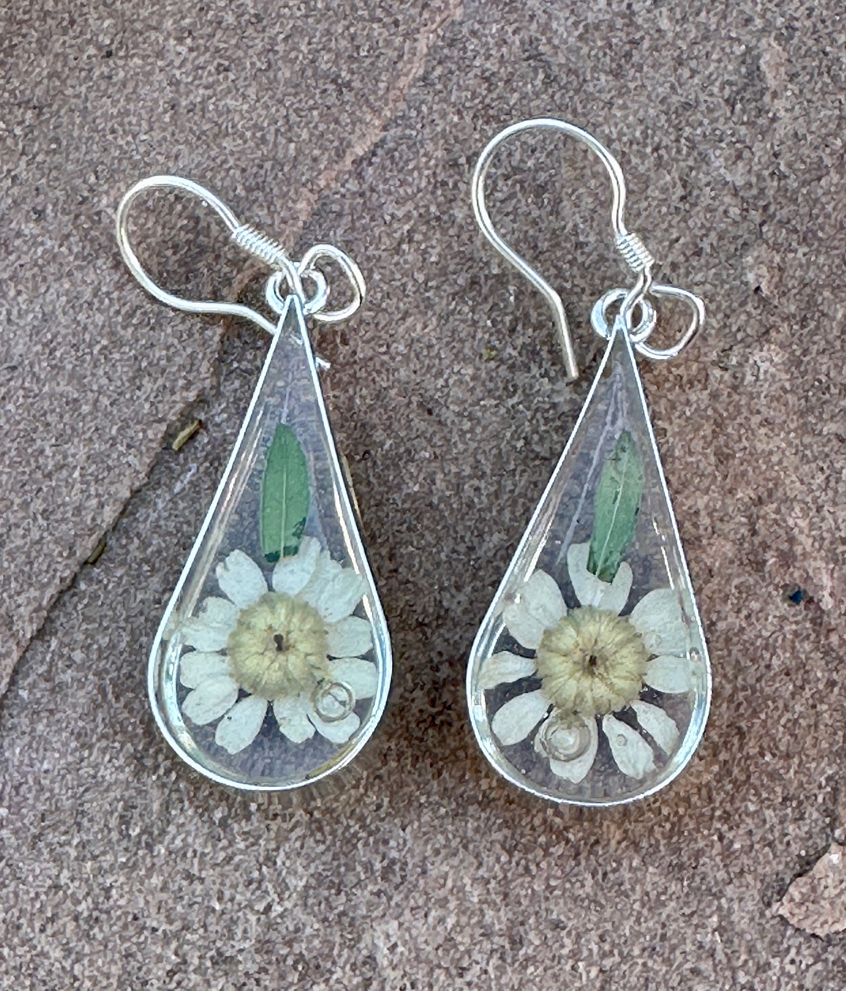 Primavera Teardrop Daisy Earrings on Hook