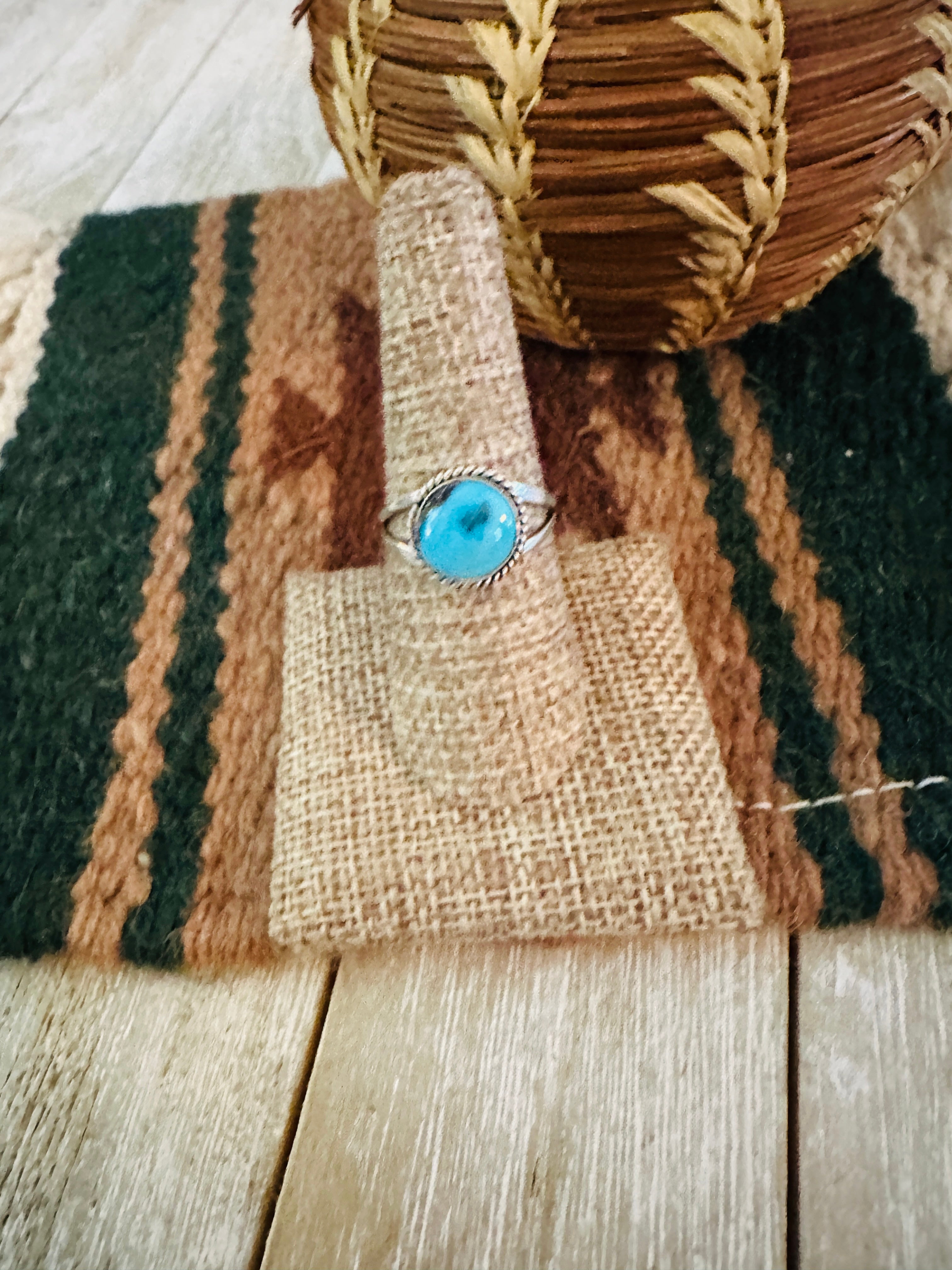 Old Pawn Handcrafted Turquoise & Sterling Silver Ring Size 8