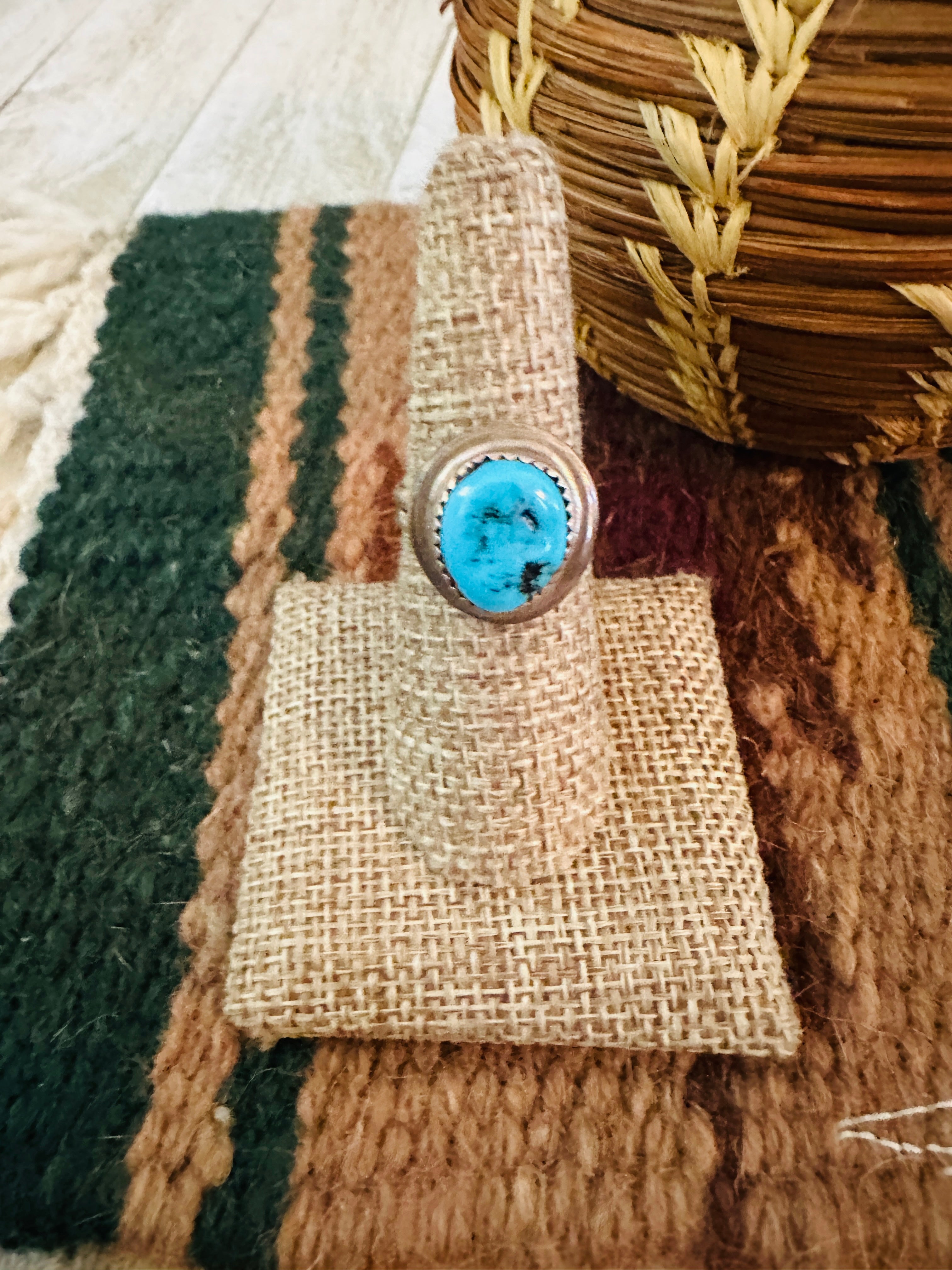 Old Pawn Handcrafted Turquoise & Sterling Silver Ring Size 7