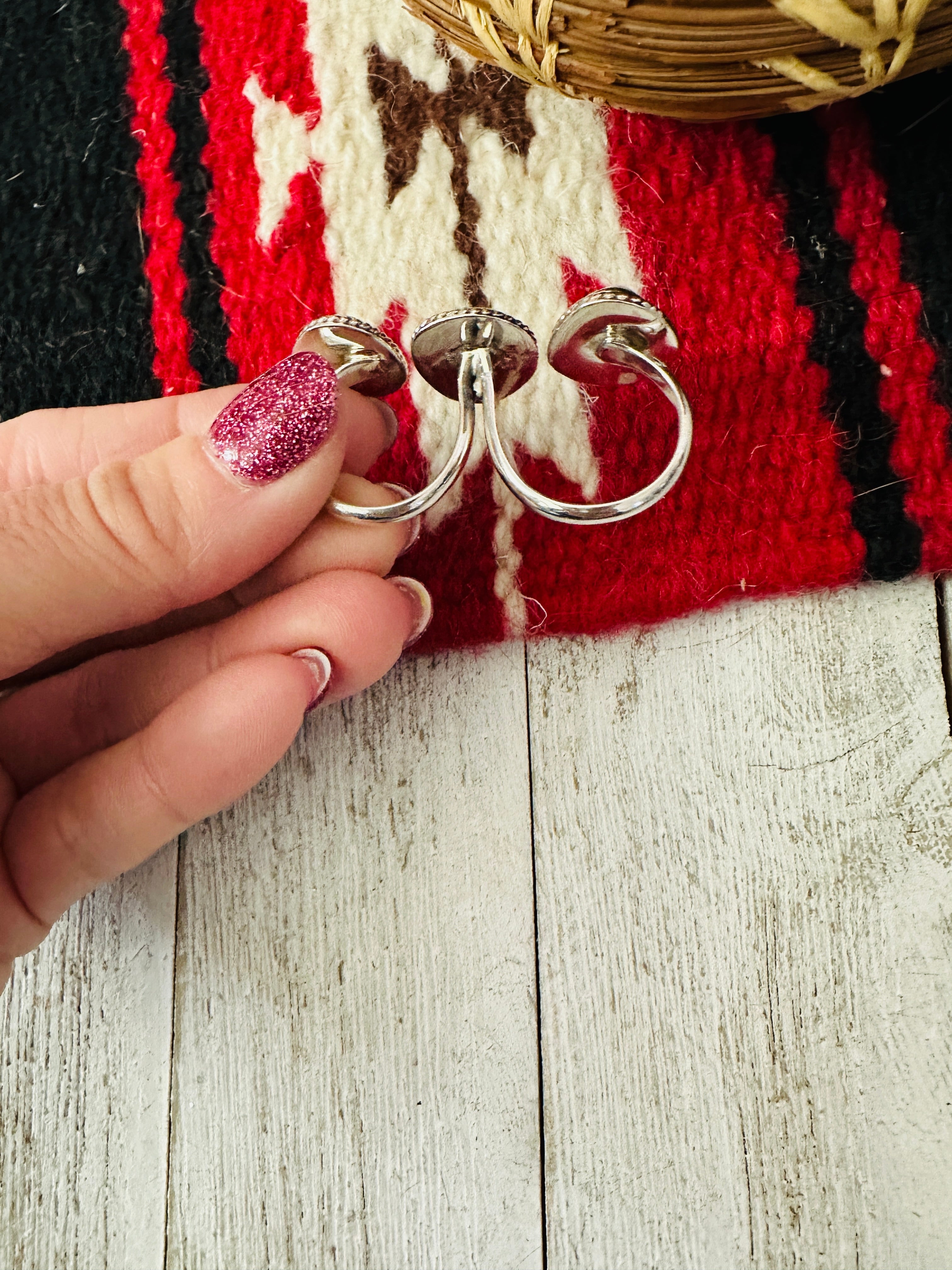 Navajo Howlite & Sterling Silver Adjustable Knuckle Ring