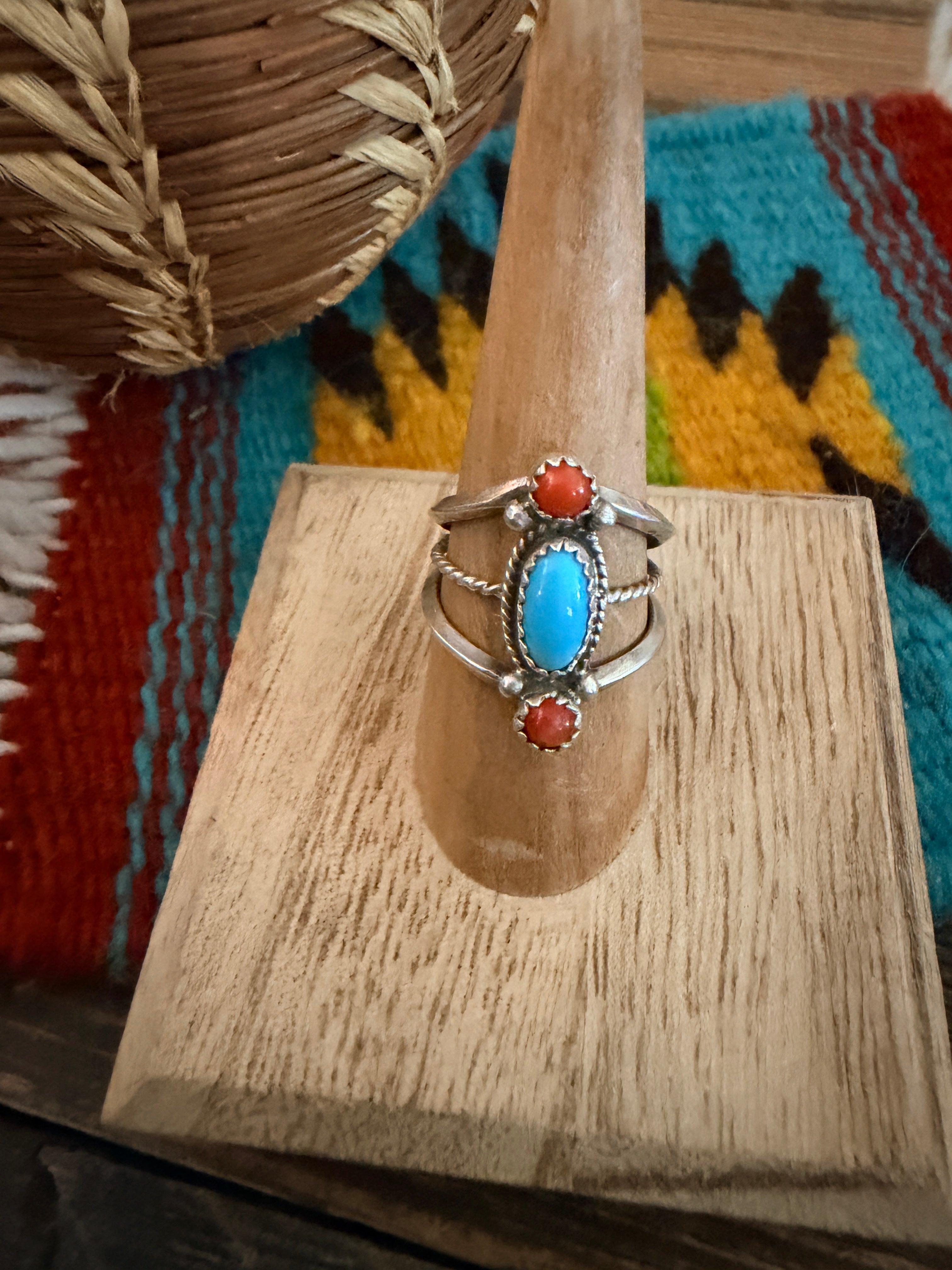 Old Pawn Handcrafted Turquoise, Coral & Sterling Silver Ring Size 7