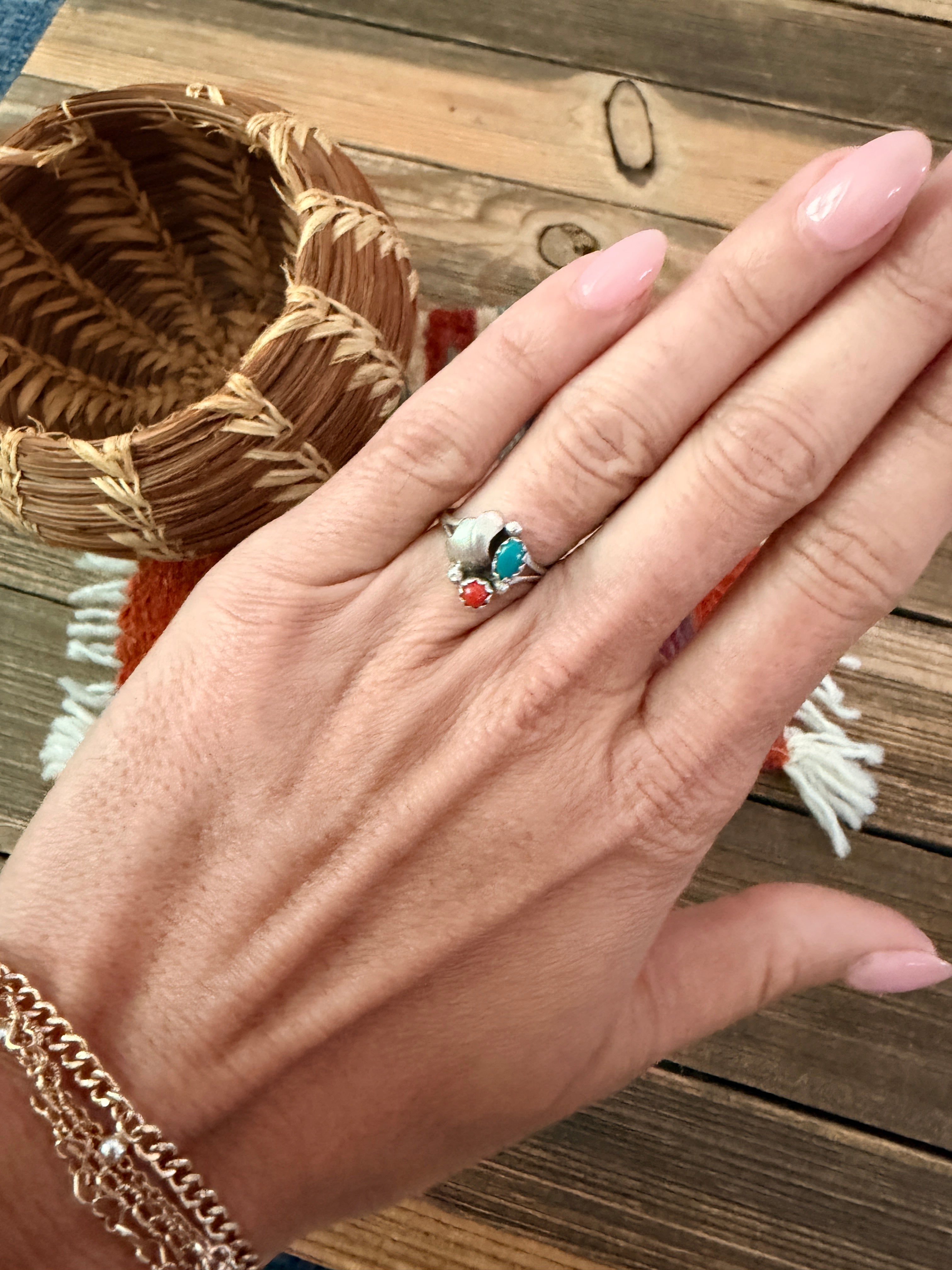 Old Pawn Handcrafted Turquoise, Coral & Sterling Silver Ring Size 4