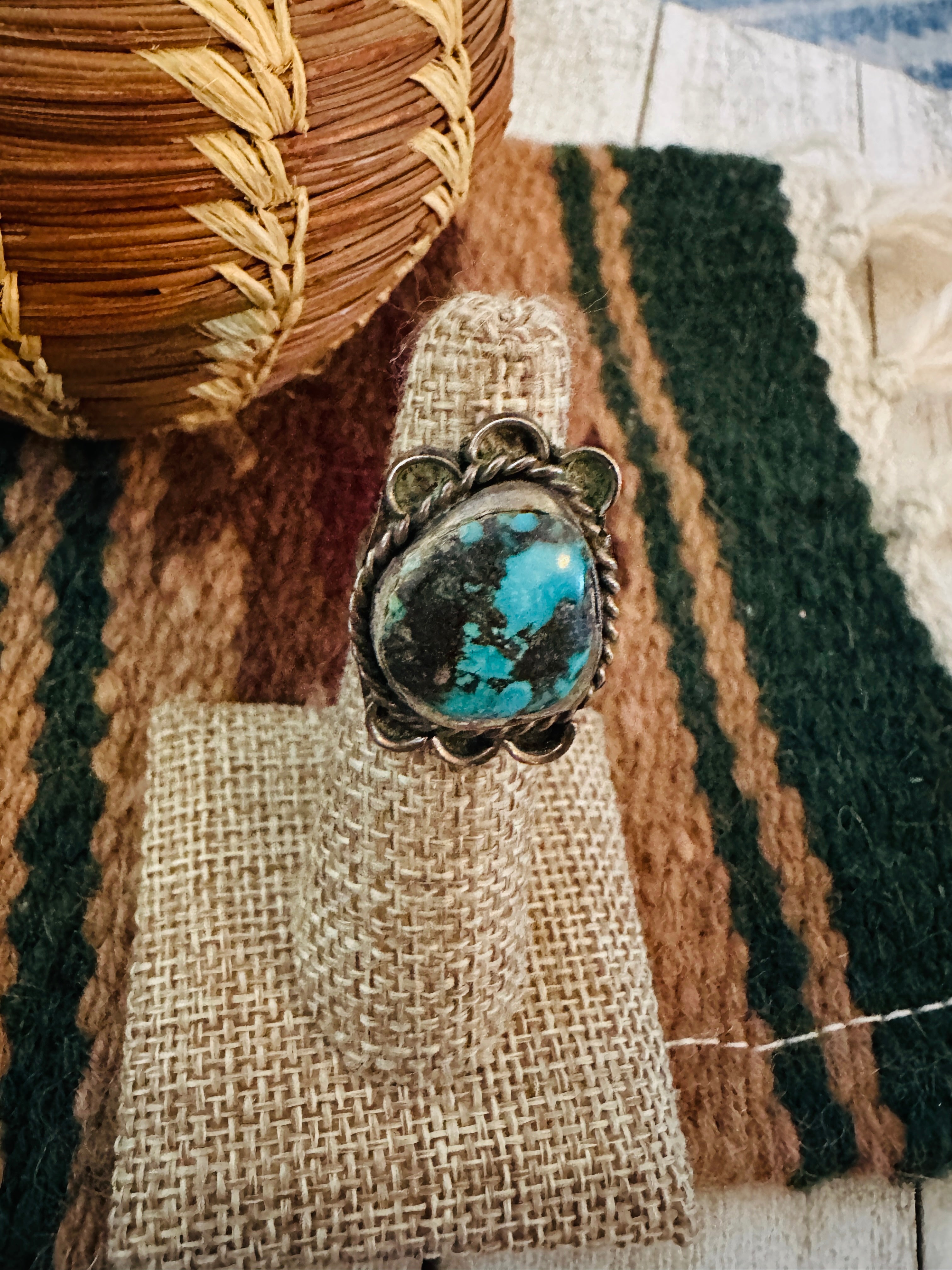 Old Pawn Handcrafted Turquoise & Sterling Silver Ring Size 4.75