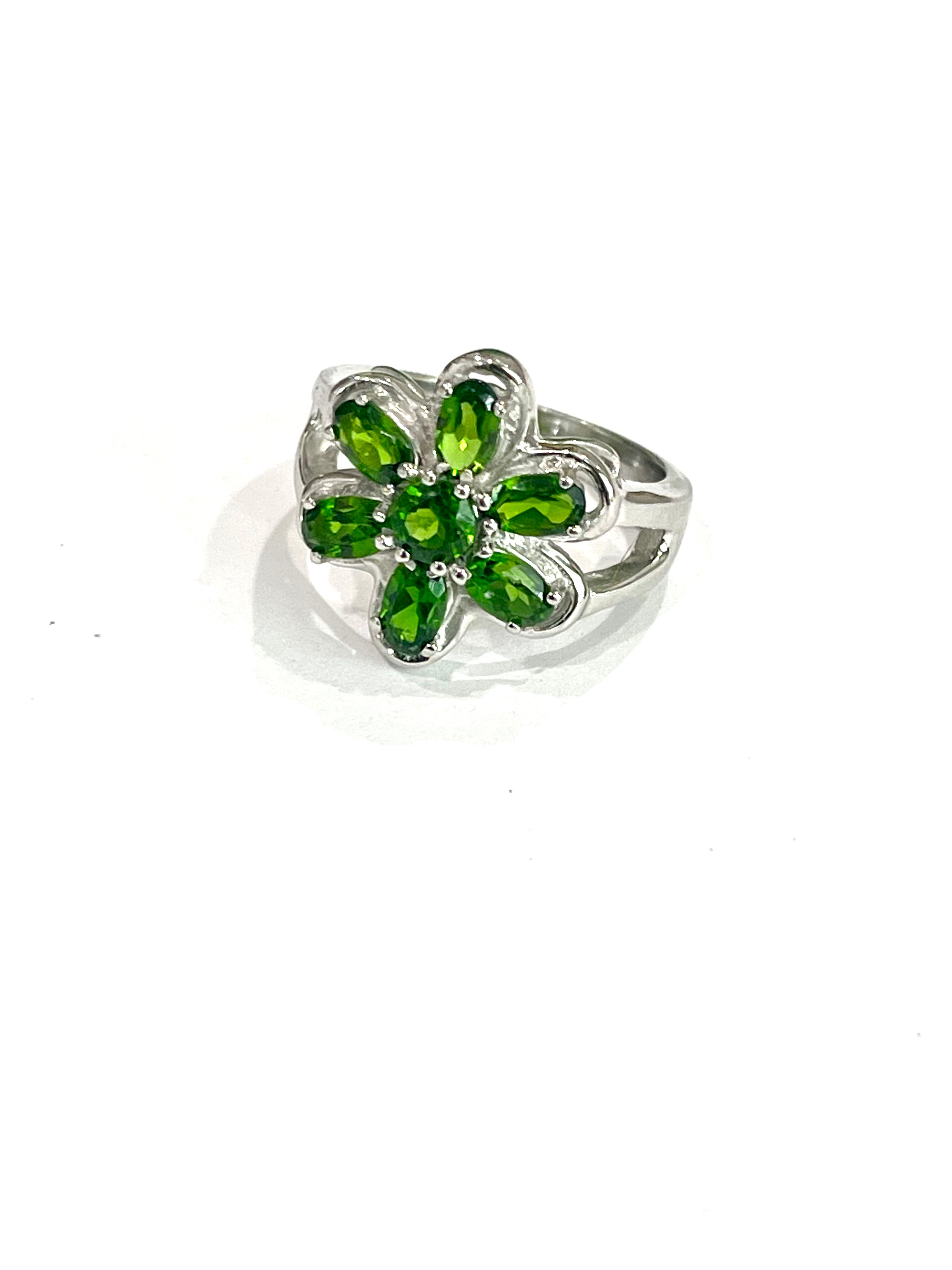 The Bijoux Vault Vintage Flower Ring Sz 5.5