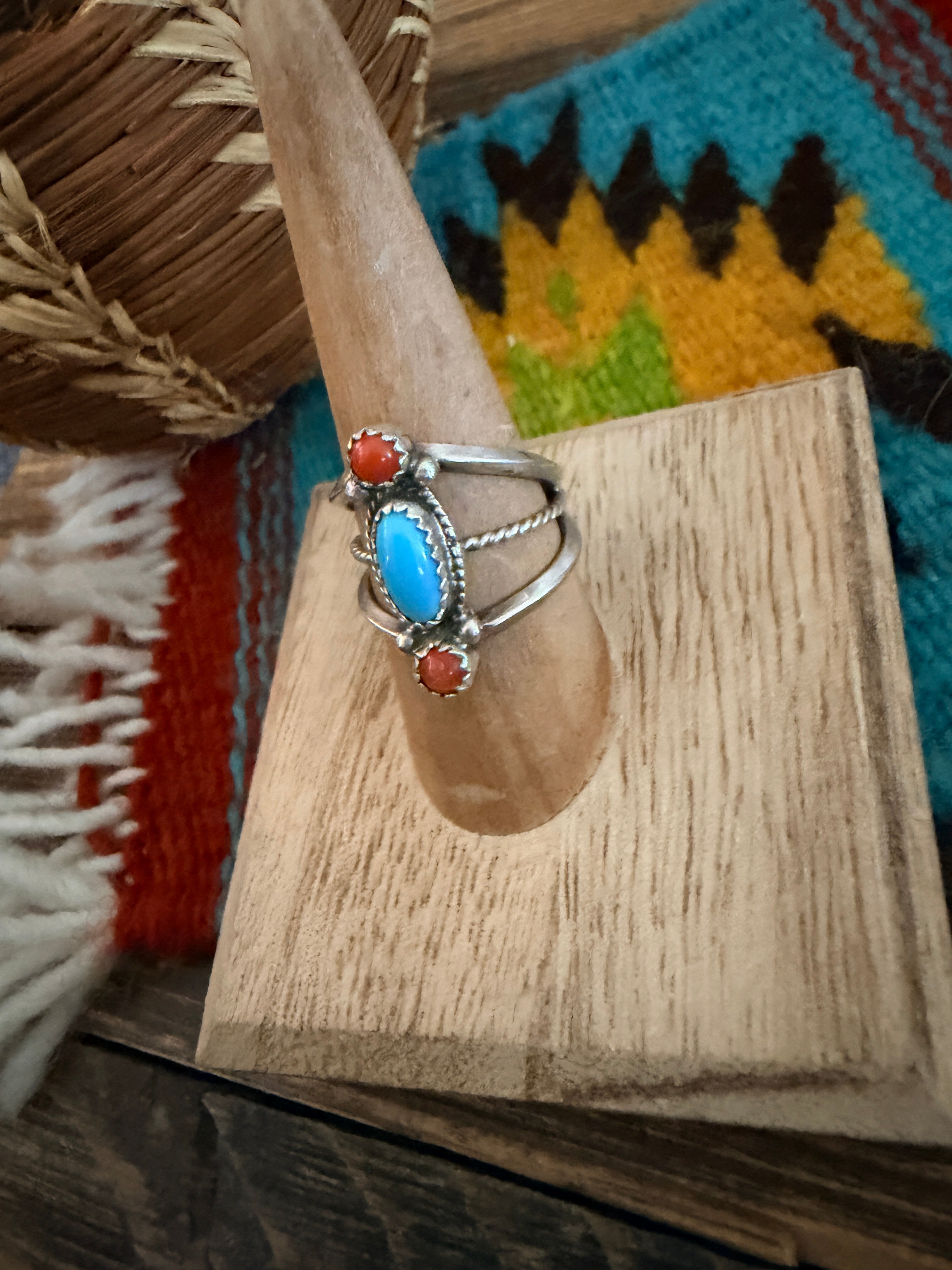 Old Pawn Handcrafted Turquoise, Coral & Sterling Silver Ring Size 7