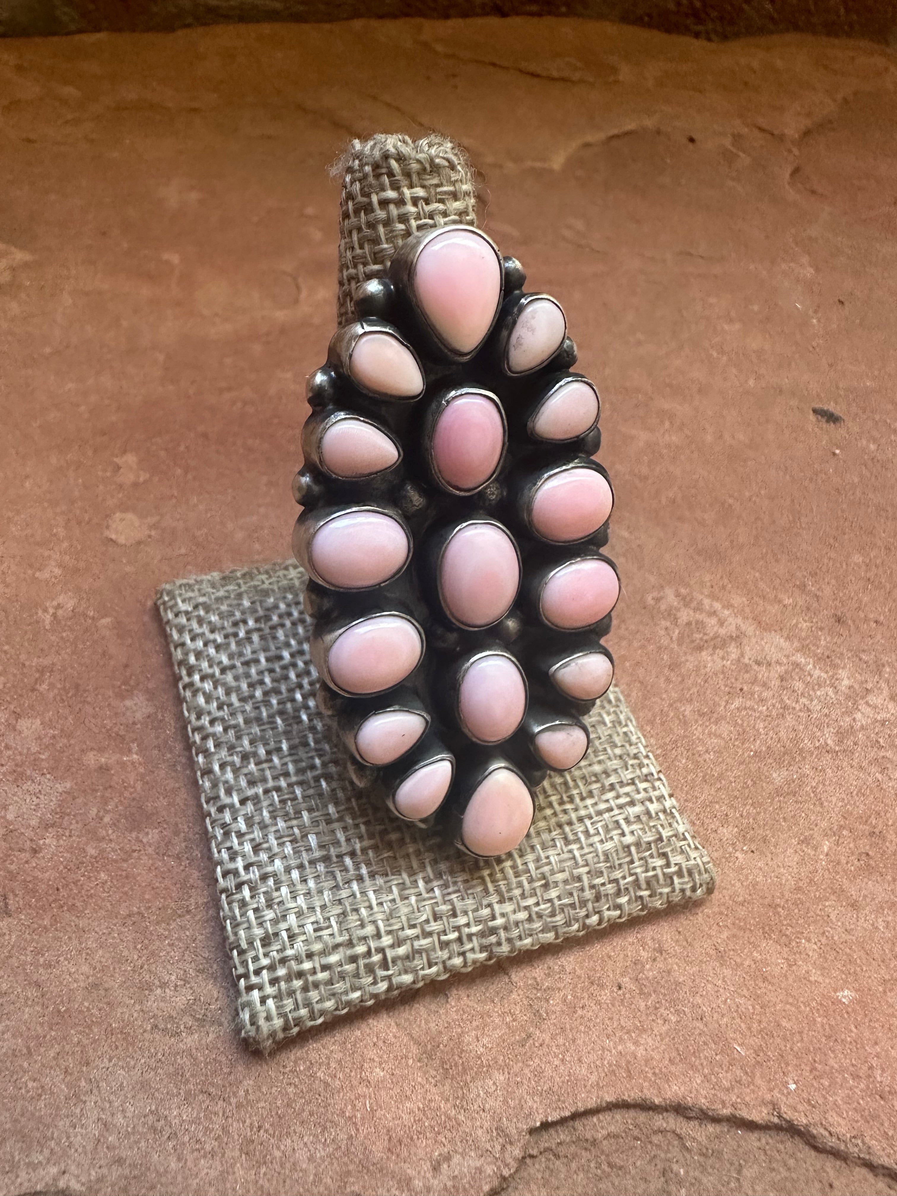 Gorgeous Navajo Pink Conch And Sterling Silver Ring Signed Bobby Johnson