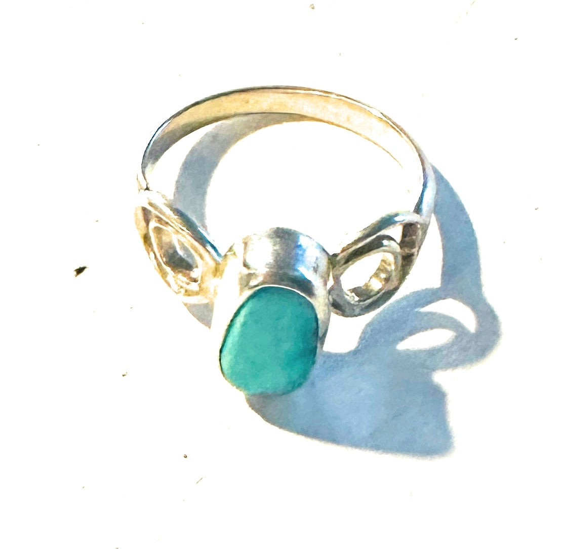 Navajo Turquoise & Sterling Silver Ring Size 7.75