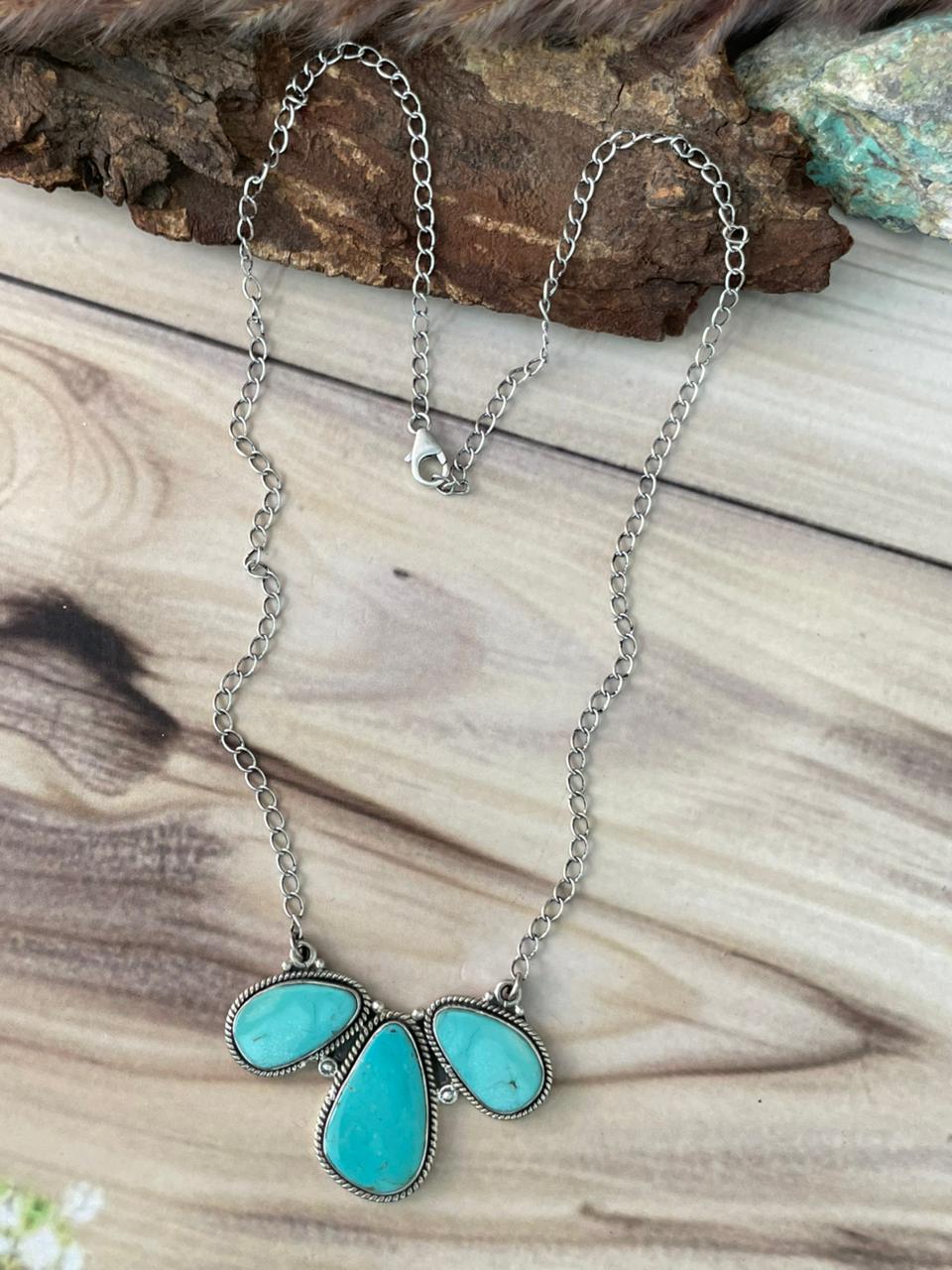 Handmade Sterling Silver Green Kingman Turquoise Collection: Necklace Signed Nizhoni