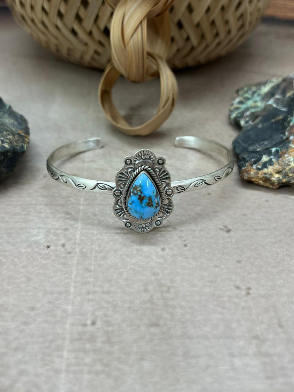 Handmade Sterling Silver Golden Hills with White Collection Bracelet "Signed Nizhoni"