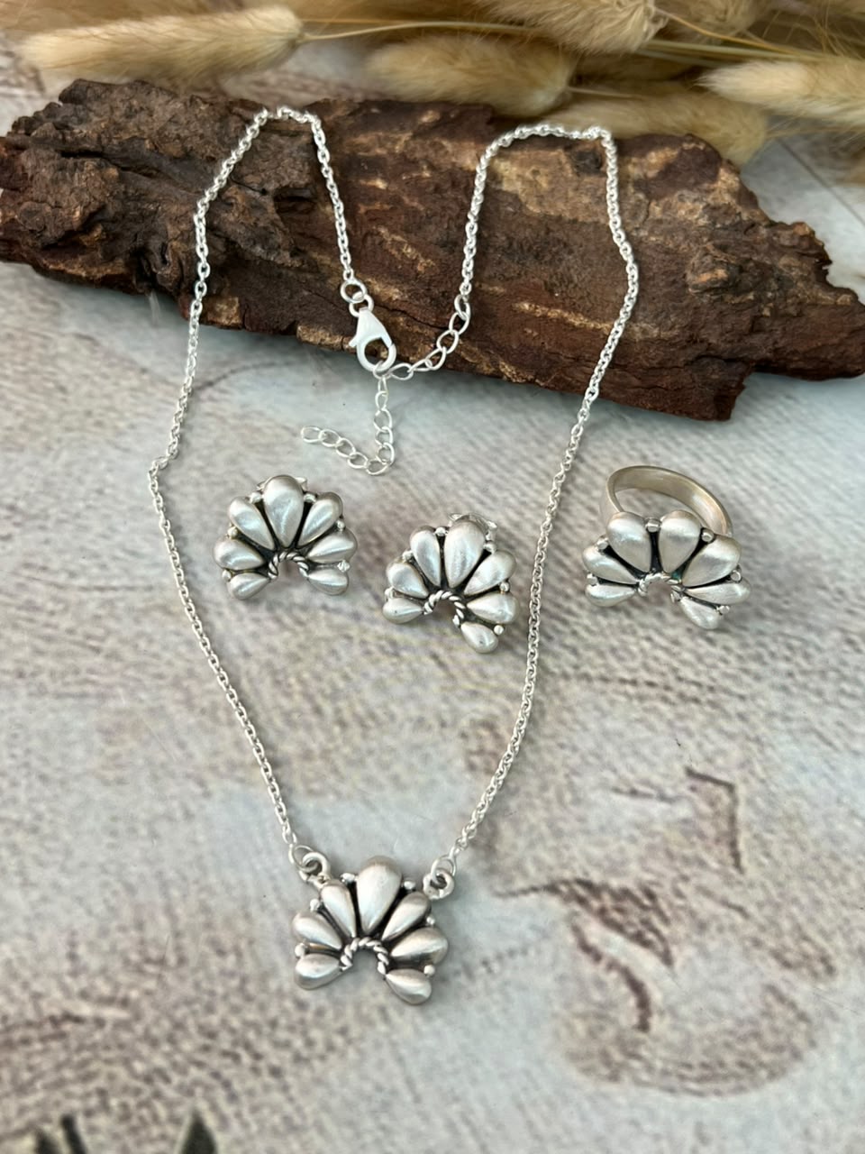 Handmade Sterling Silver Beautiful Necklace Ring and Earrings Set Signed Nizhoni