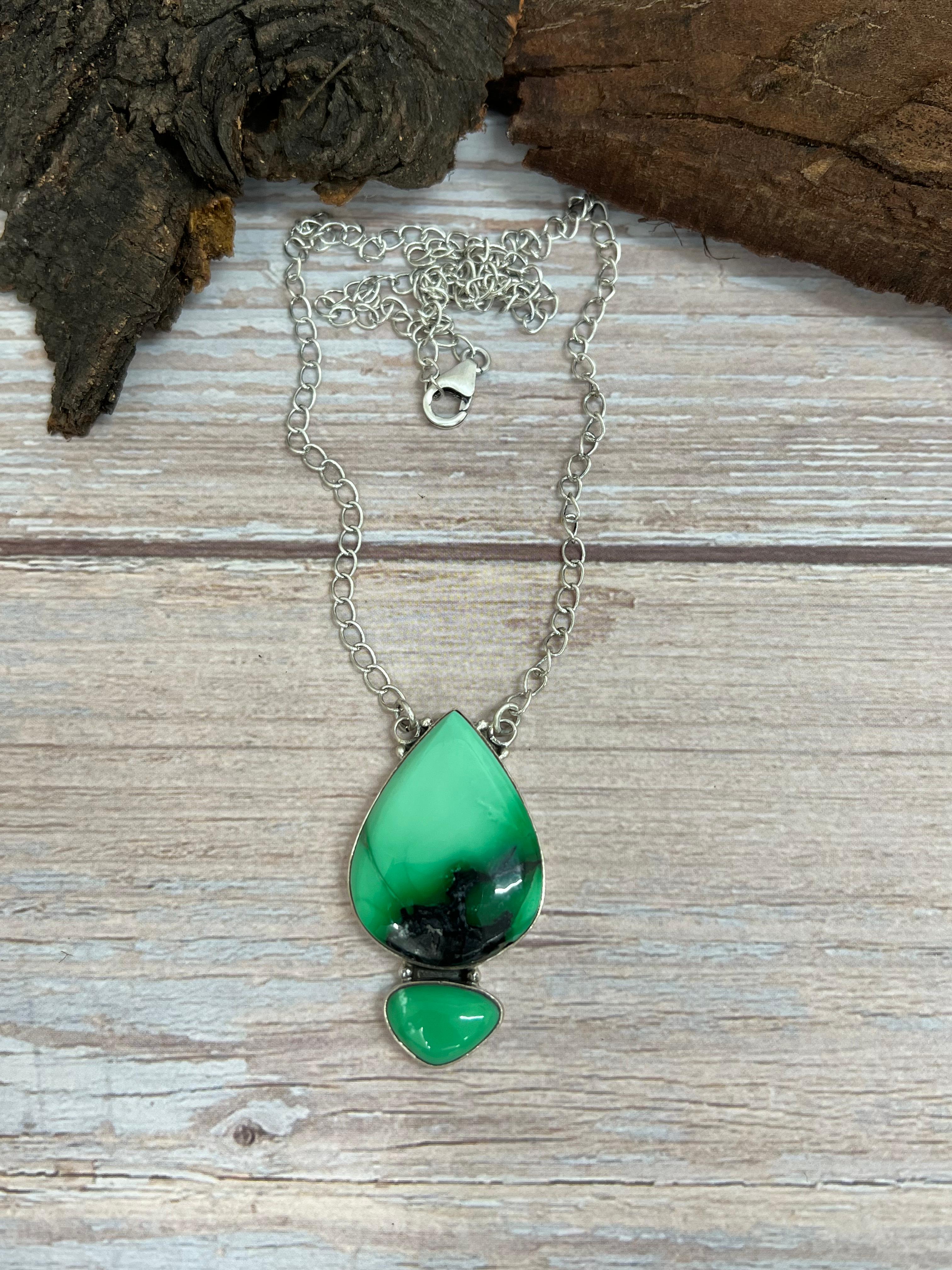 Handmade Sterling Silver Emerald Rose Necklace with Signed Nizhoni