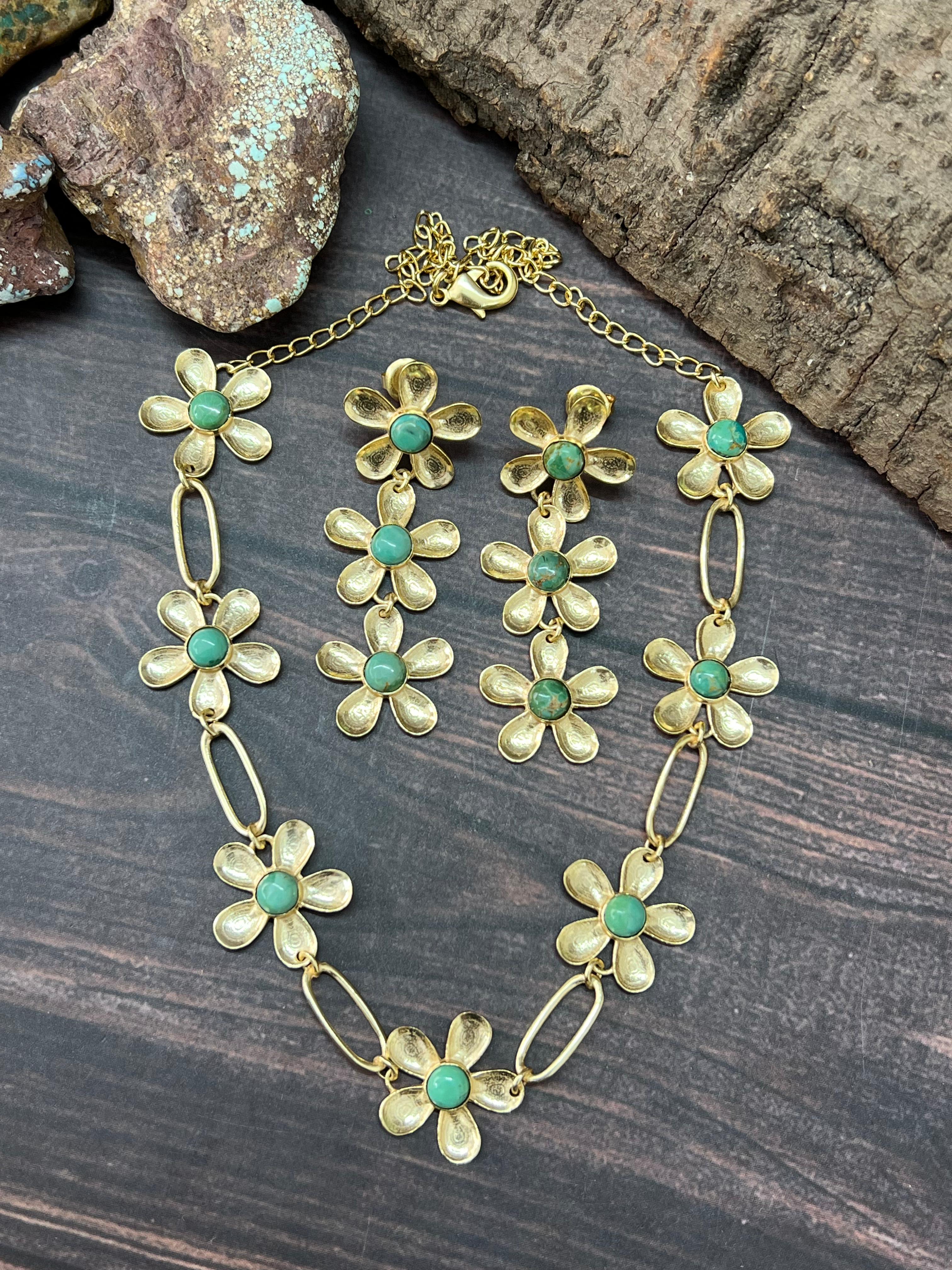 "THE GOLDEN COLLECTION" Handmade Natural Kingman Turquoise Gold Plated Daisy SET Necklace Earrings Set