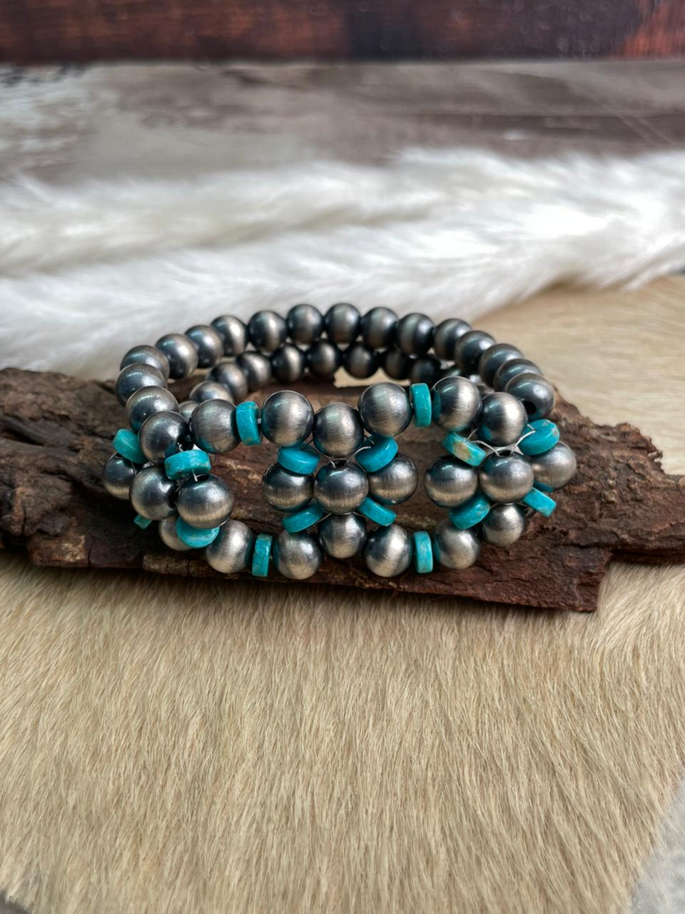 Handmade Sterling Silver Kingman Turquoise Stretch Beaded Bracelet