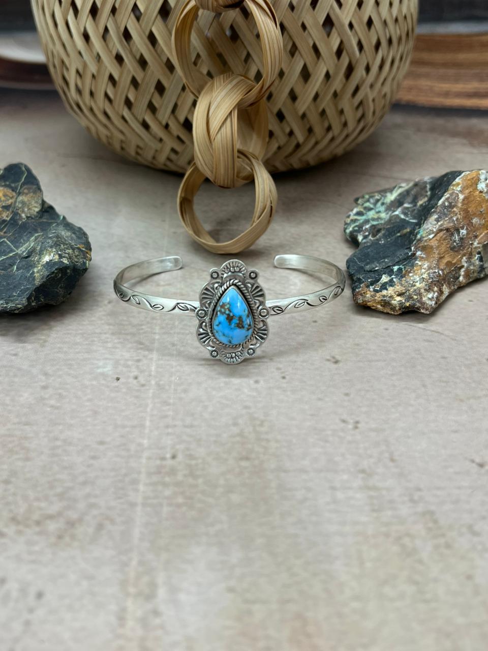 Handmade Sterling Silver Golden Hills with White Collection Bracelet "Signed Nizhoni"