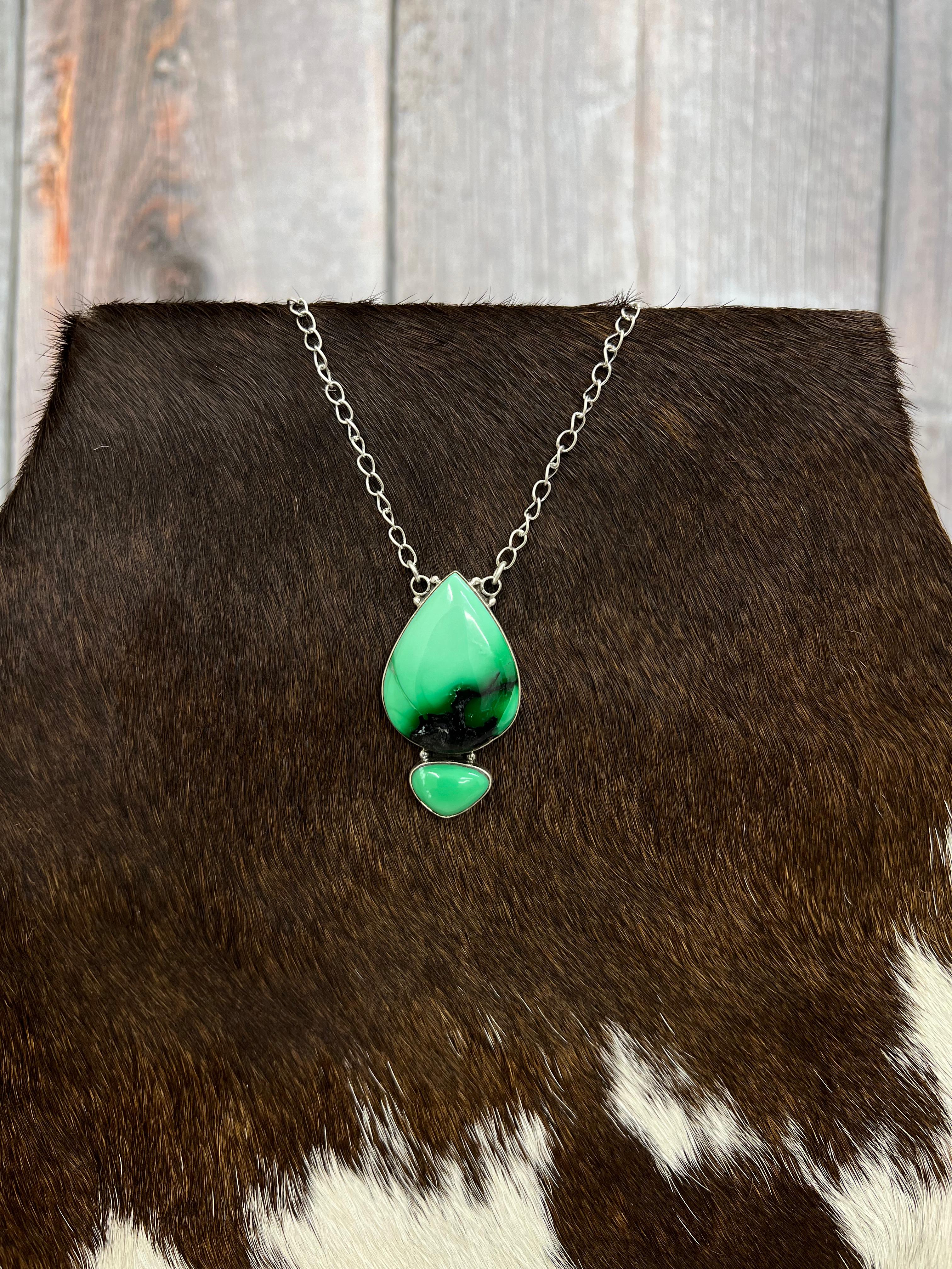 Handmade Sterling Silver Emerald Rose Necklace with Signed Nizhoni