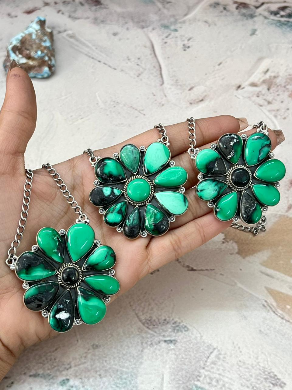 Handmade Sterling Silver Emerald Rose Necklace "Signed Nizhoni"