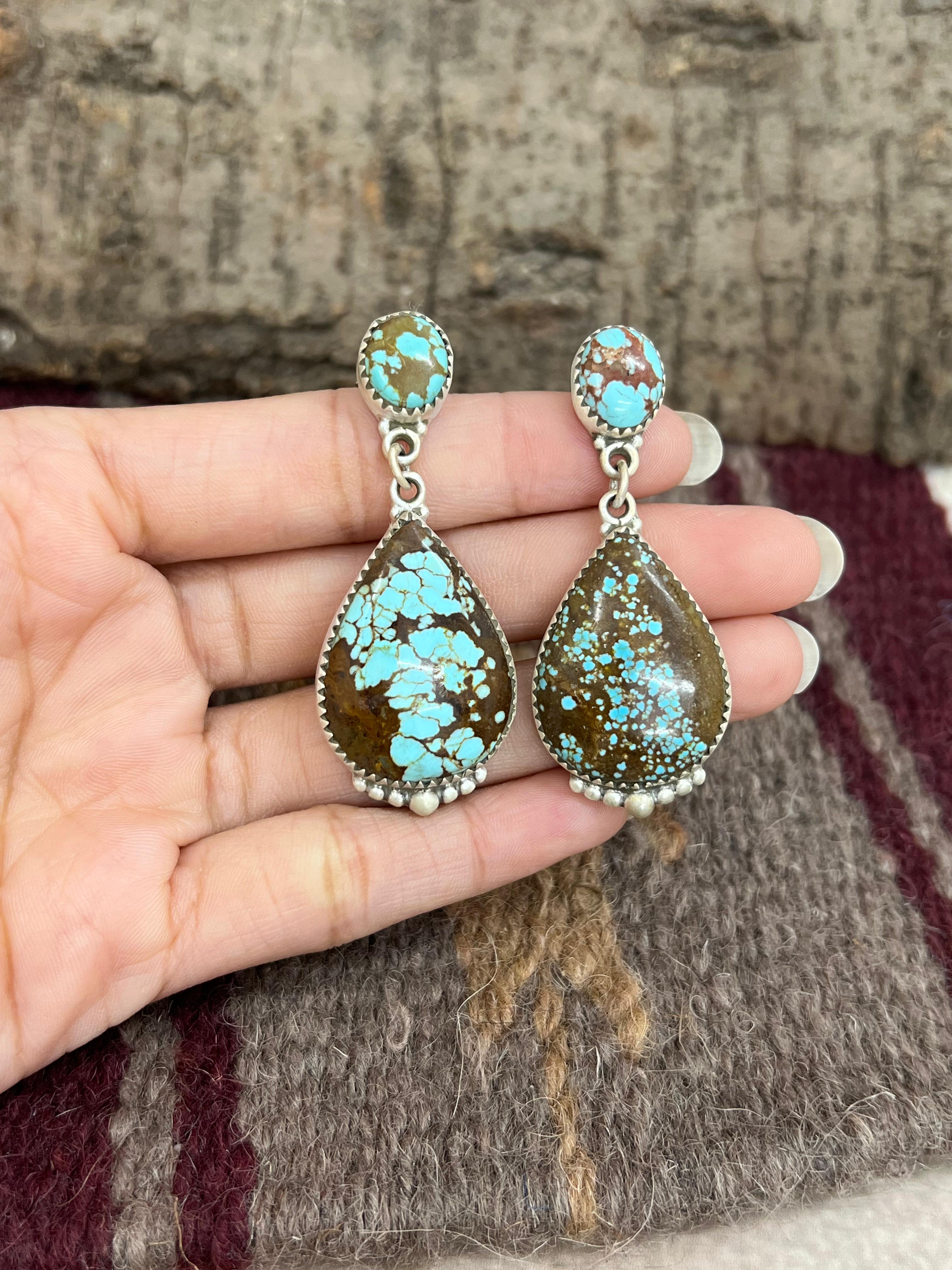 Handmade Sterling Silver Number 8 Dangle Earring with Signed Nizhoni