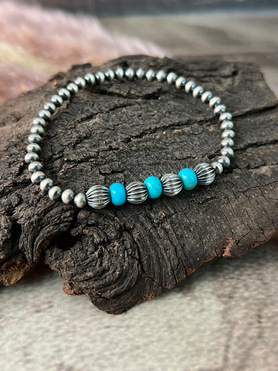 Handmade Sterling Silver Kingman Turquoise Stretchy Beaded Bracelet