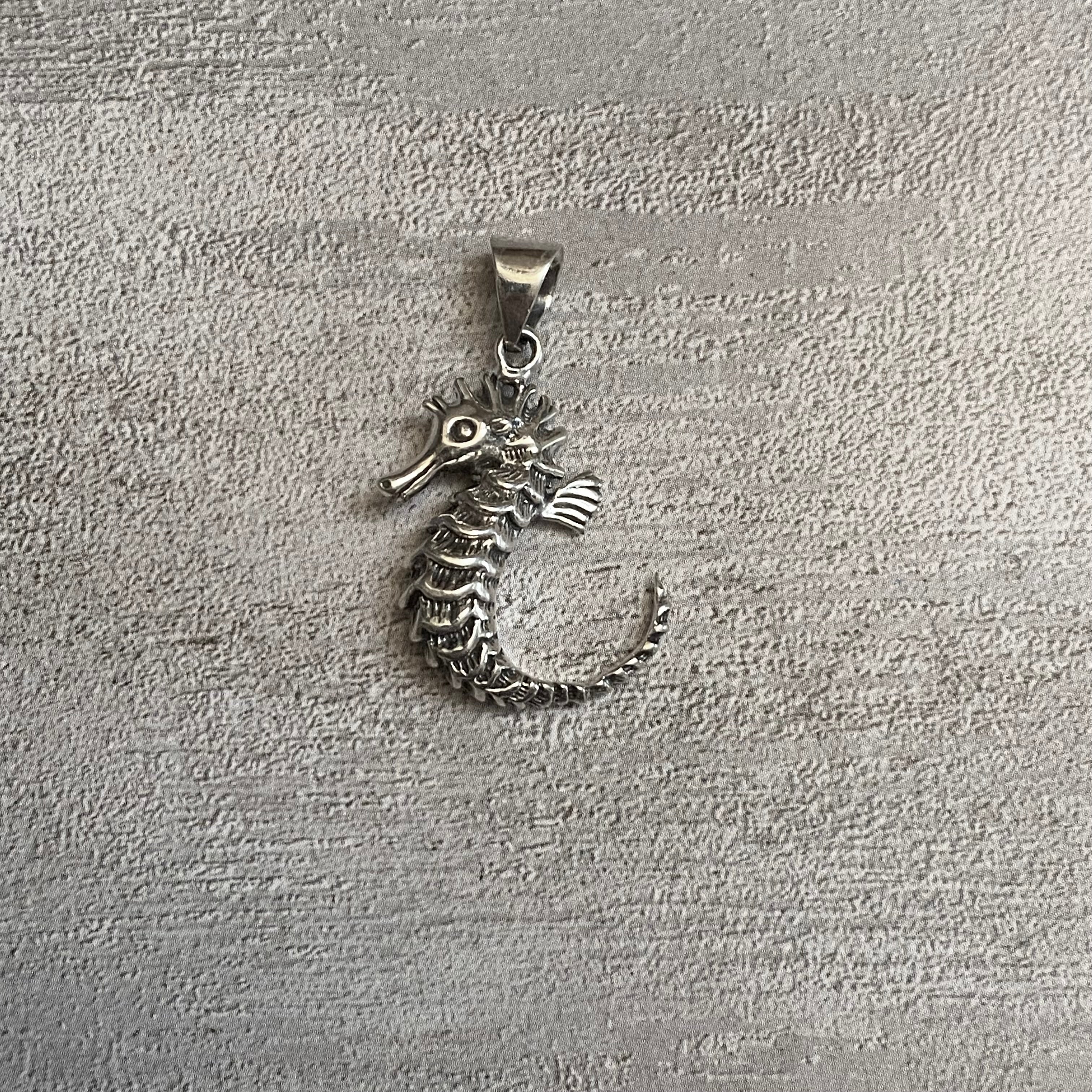 Sterling Silver Sea Horse Pendant