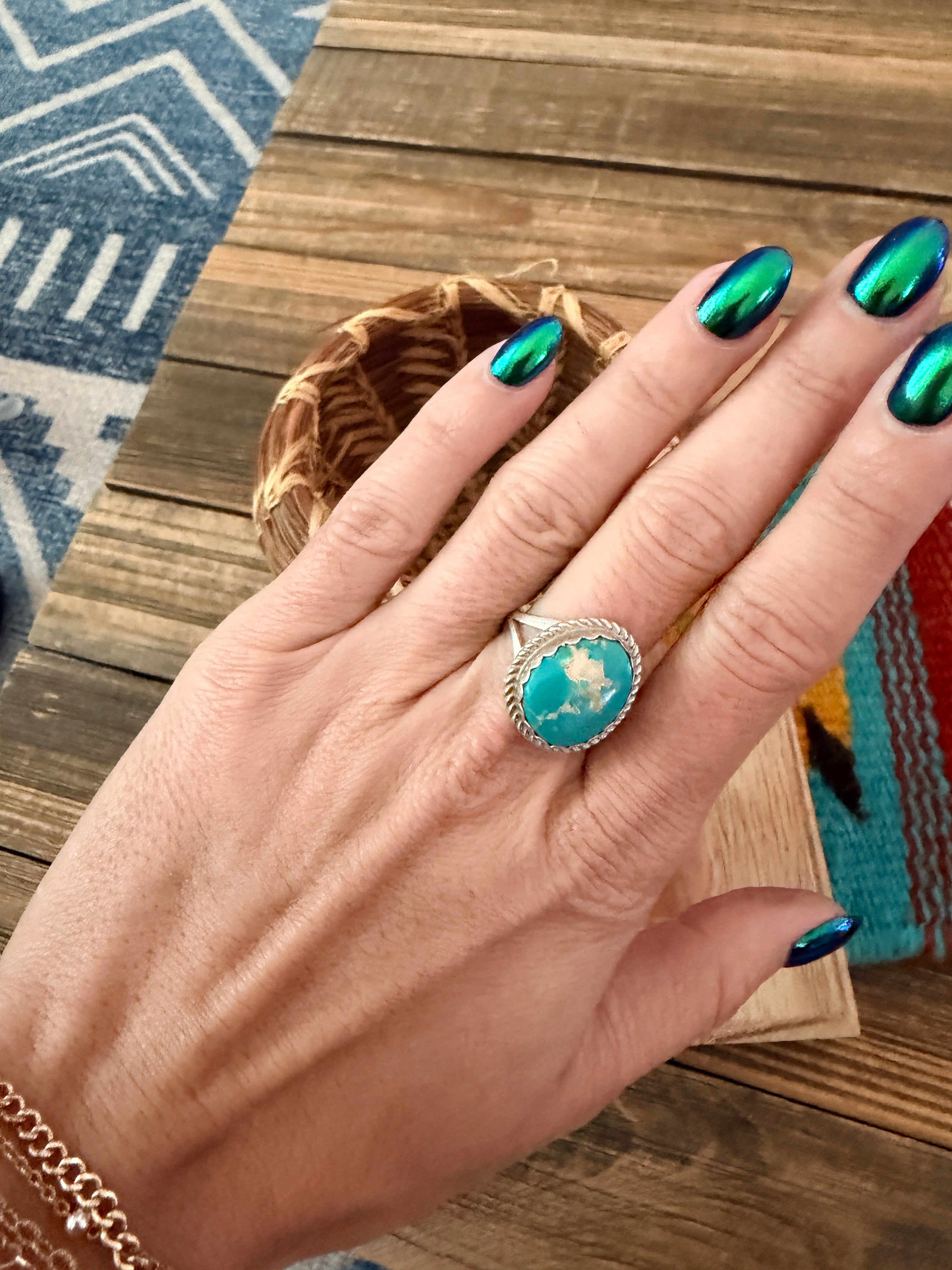 Old Pawn Handcrafted Turquoise & Sterling Silver Ring Size 9