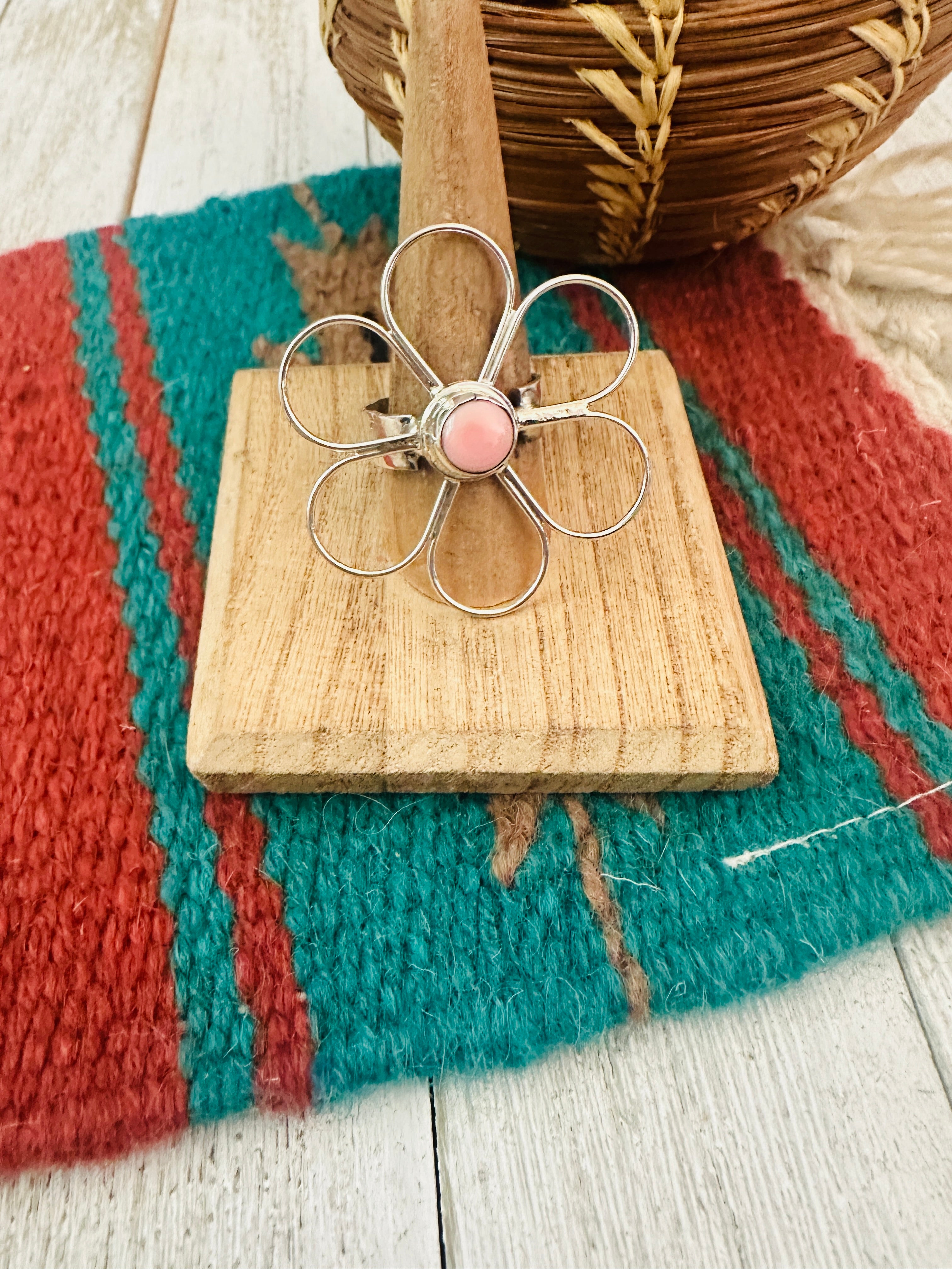 Navajo Sterling Silver & Queen Pink Conch Shell Flower Ring