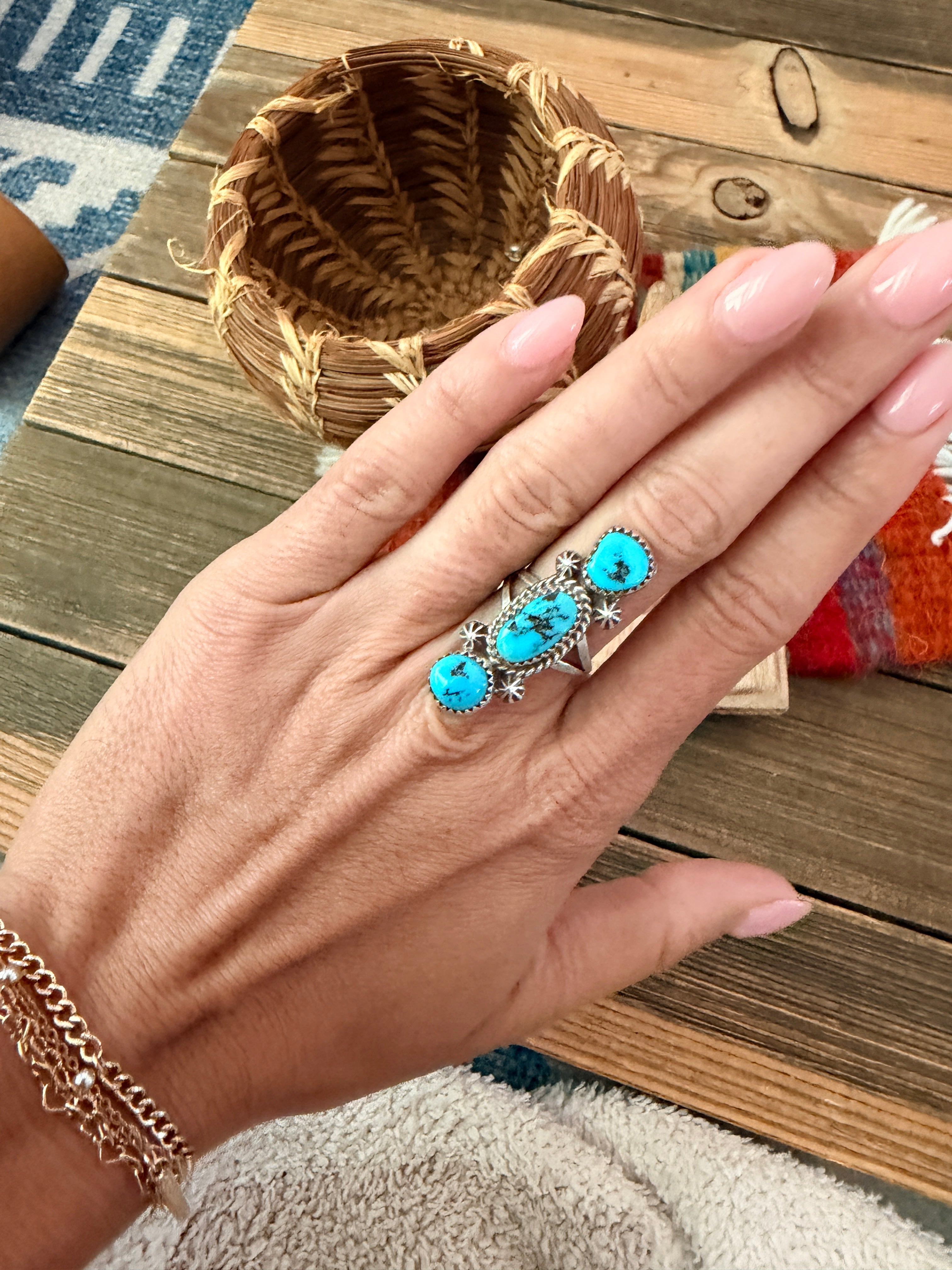 Old Pawn Handcrafted Turquoise & Sterling Silver Ring Size 5.5