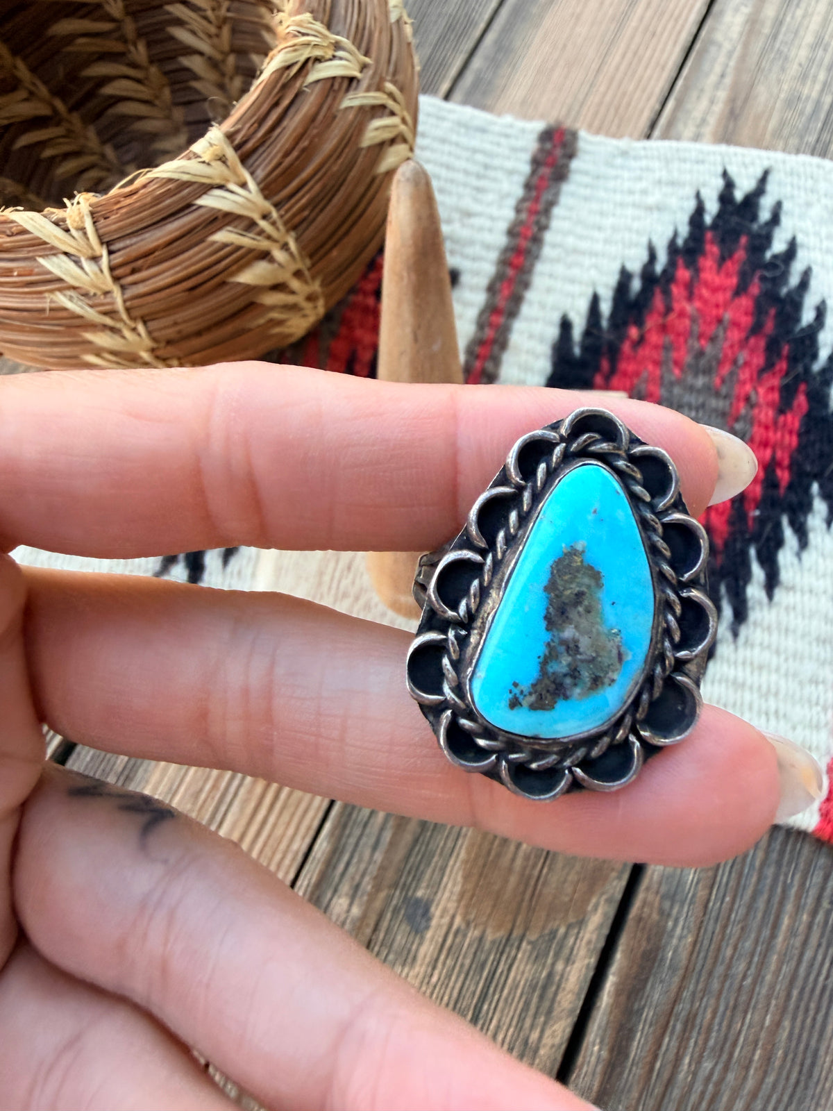 Old Pawn Handcrafted Turquoise & Sterling Silver Ring Size 9